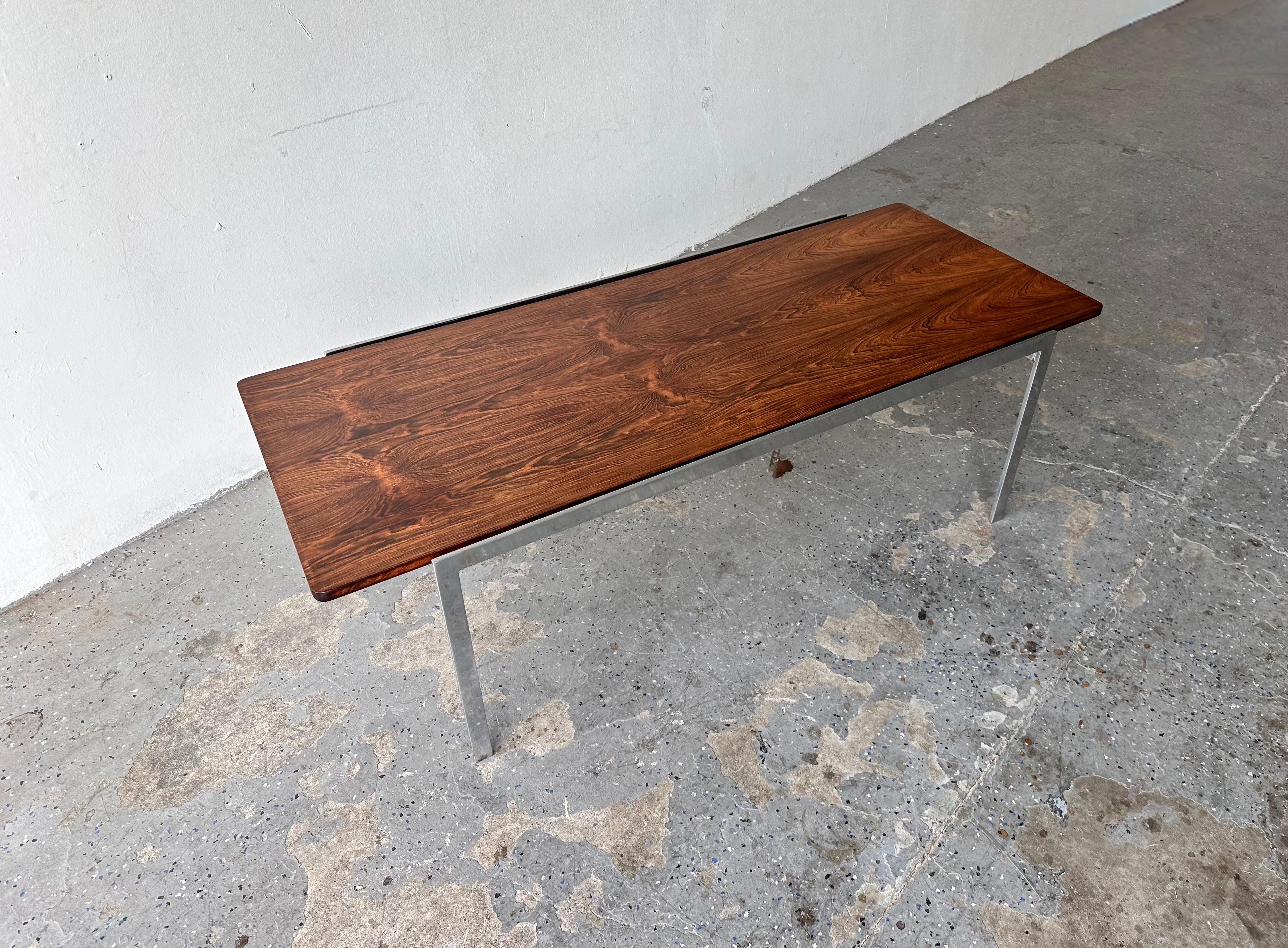 1960’s Arne Jacobsen for Fritz Hansen 3051 Rosewood Coffee Table For Sale 7
