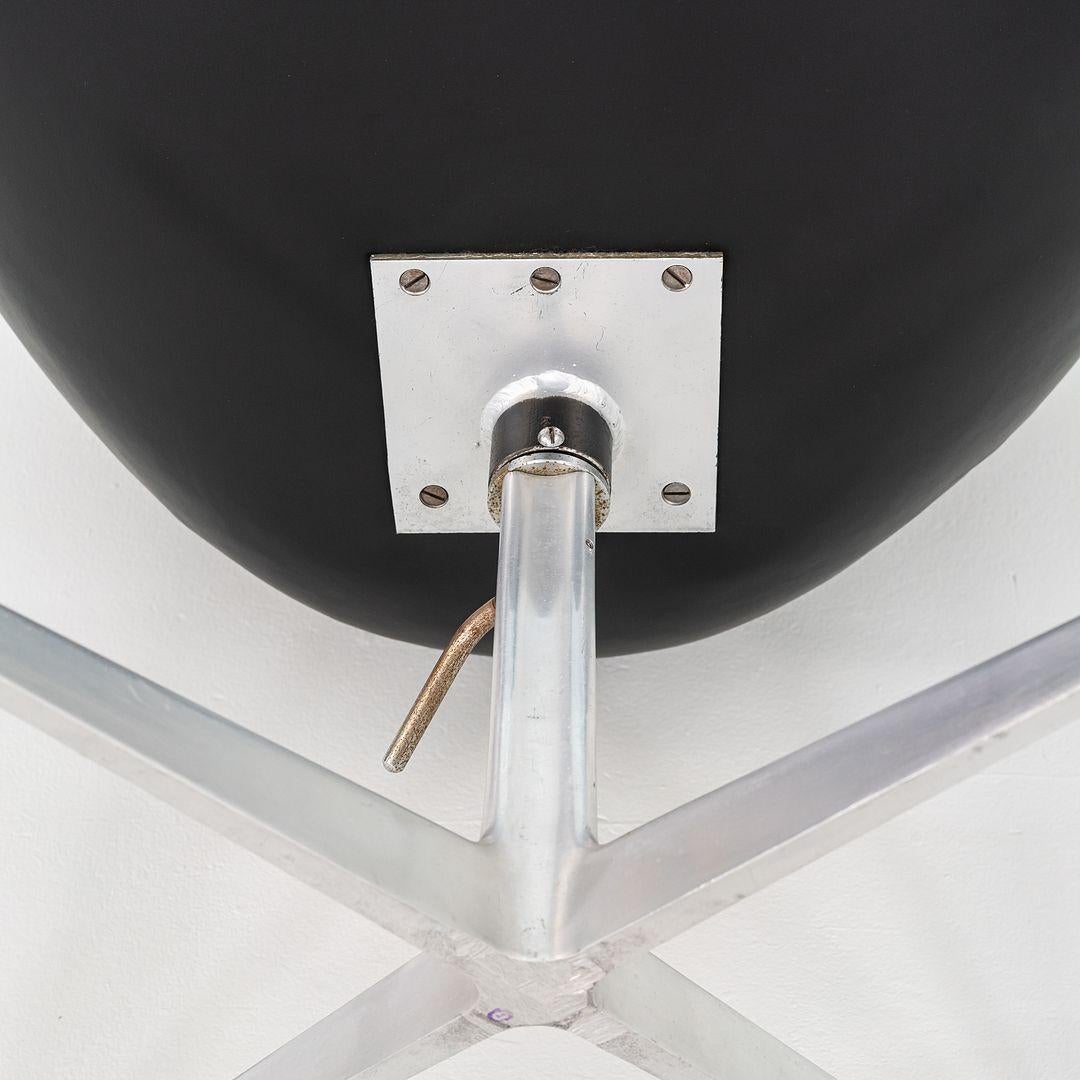 Sedia a cigno degli anni '60 di Arne Jacobsen per Fritz Hansen in pelle nera 4x Disponibile in vendita 5