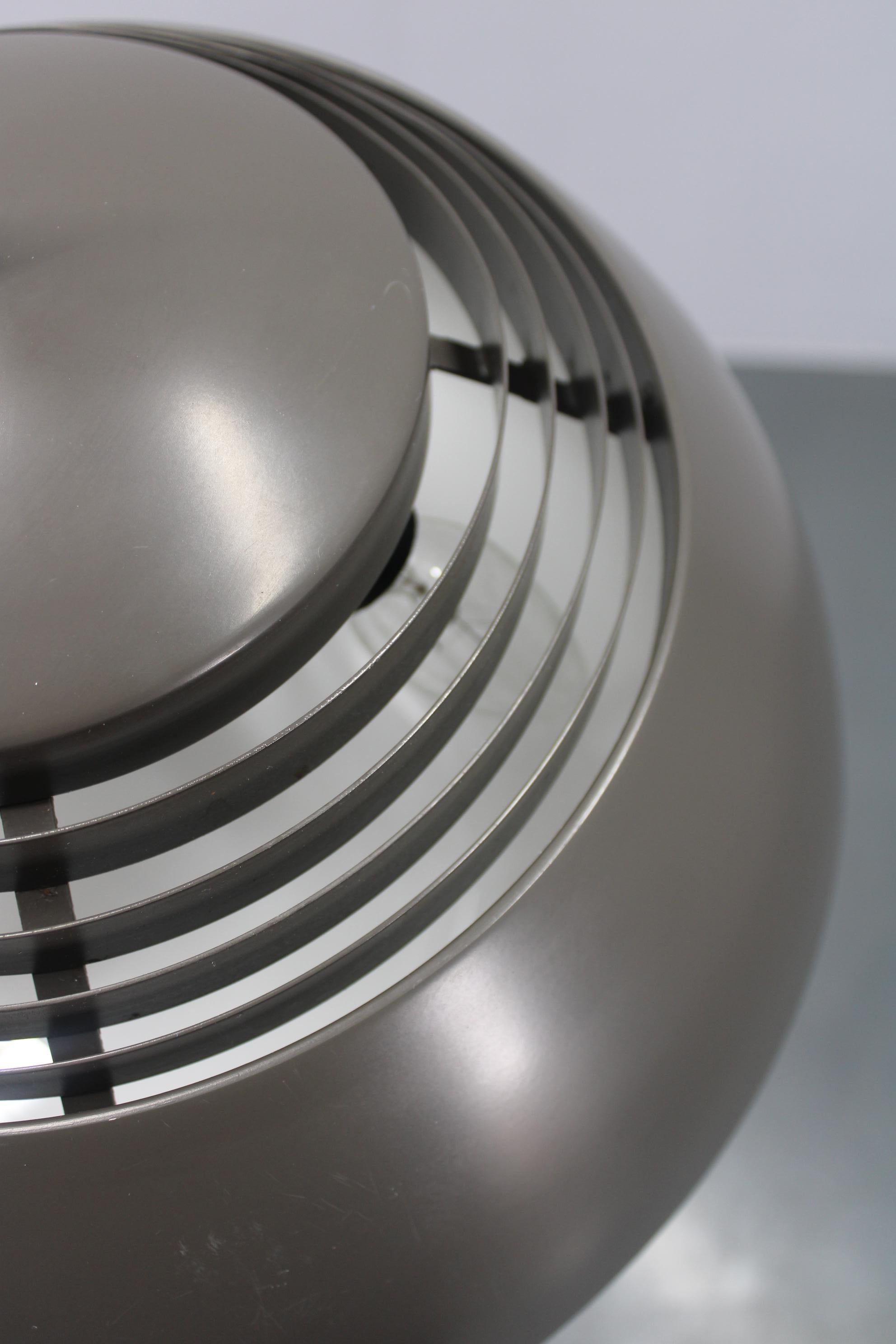 Lampada a sospensione Arne Jacobsen del 1960 per Louis Poulsen, Danimarca in vendita 2