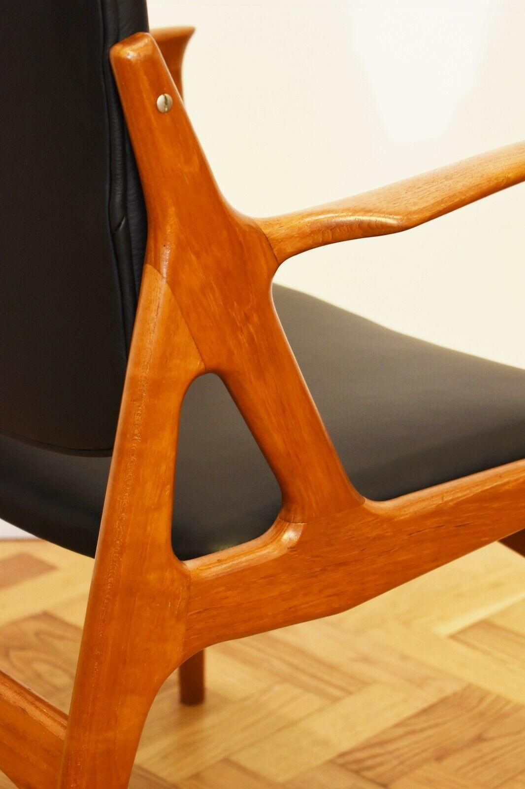 1960s Arne Vodder 'Ella' Armchair in Teakwood and Leather for Vamo In Good Condition In London, GB