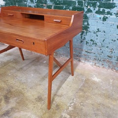 1960s Arne Wahl Iversen Model 65 Teak Desk with Vanity for Vinde Møbelfabrik