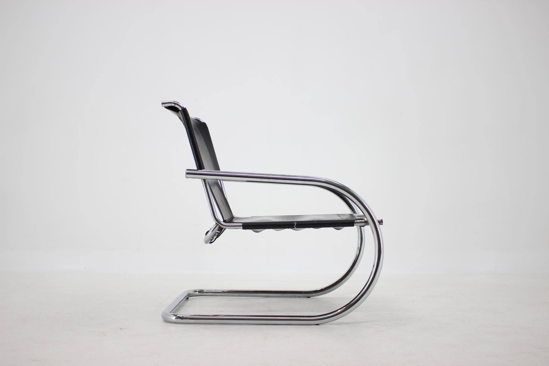 Mid-Century Modern 1960s Arrben Chrome and Leather Cantilever Chair, Italy