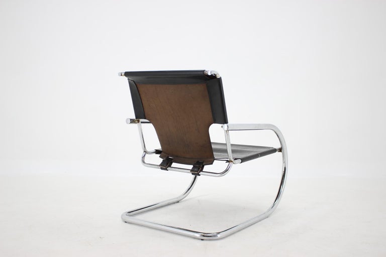 Italian 1960s Arrben Chrome and Leather Cantilever Chair, Italy For Sale