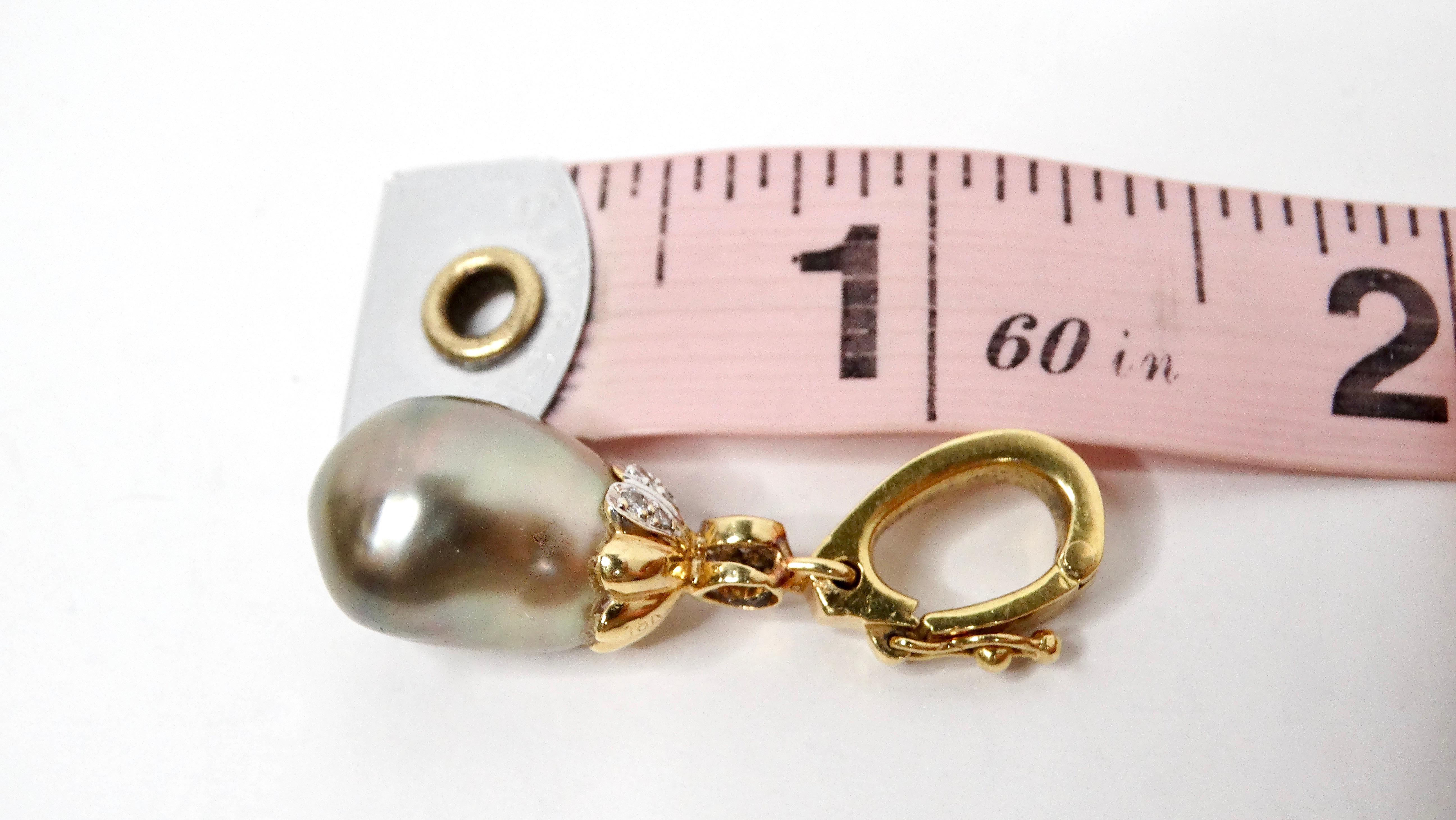 Pendentif en or jaune massif 18 carats de style Art déco des années 1960 avec perles de Tahiti en vente 2