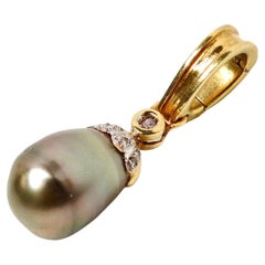 Vintage 1960s Art Deco Style Tahitian Pearl 18k Solid Yellow Gold Pendant With Diamonds