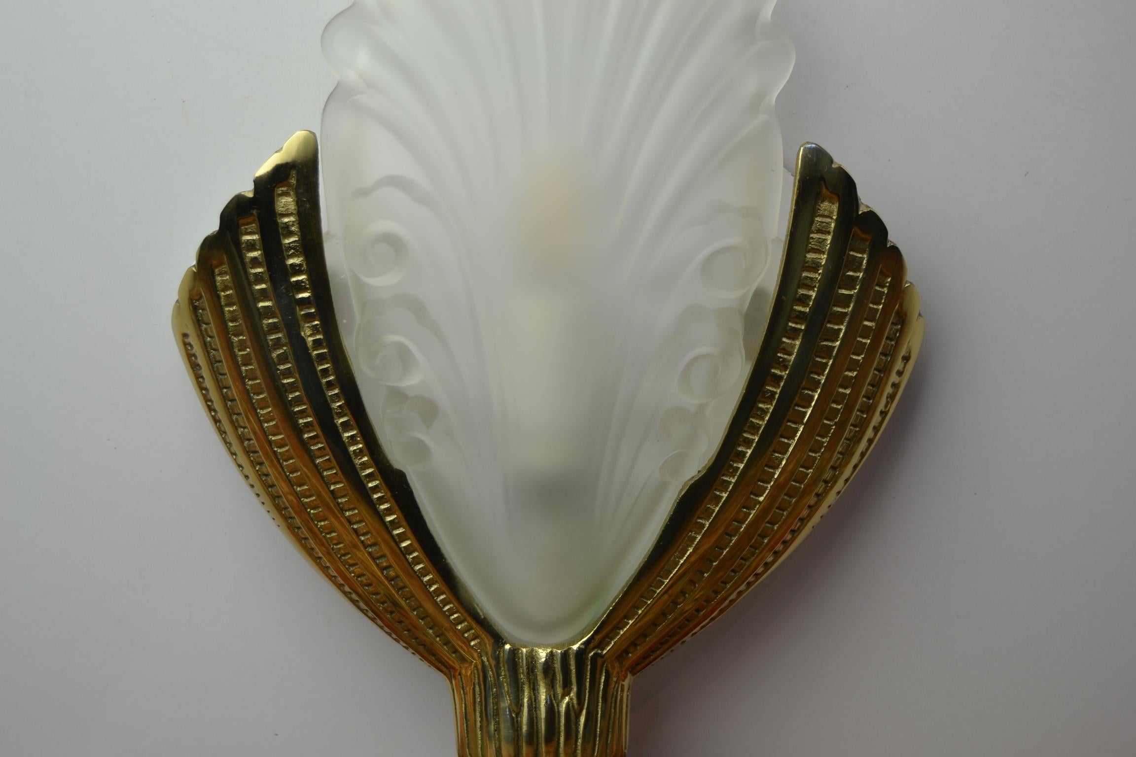 1960s Wall Scone with Frosted Glass Shade, Art Deco Style  In Good Condition In Antwerp, BE