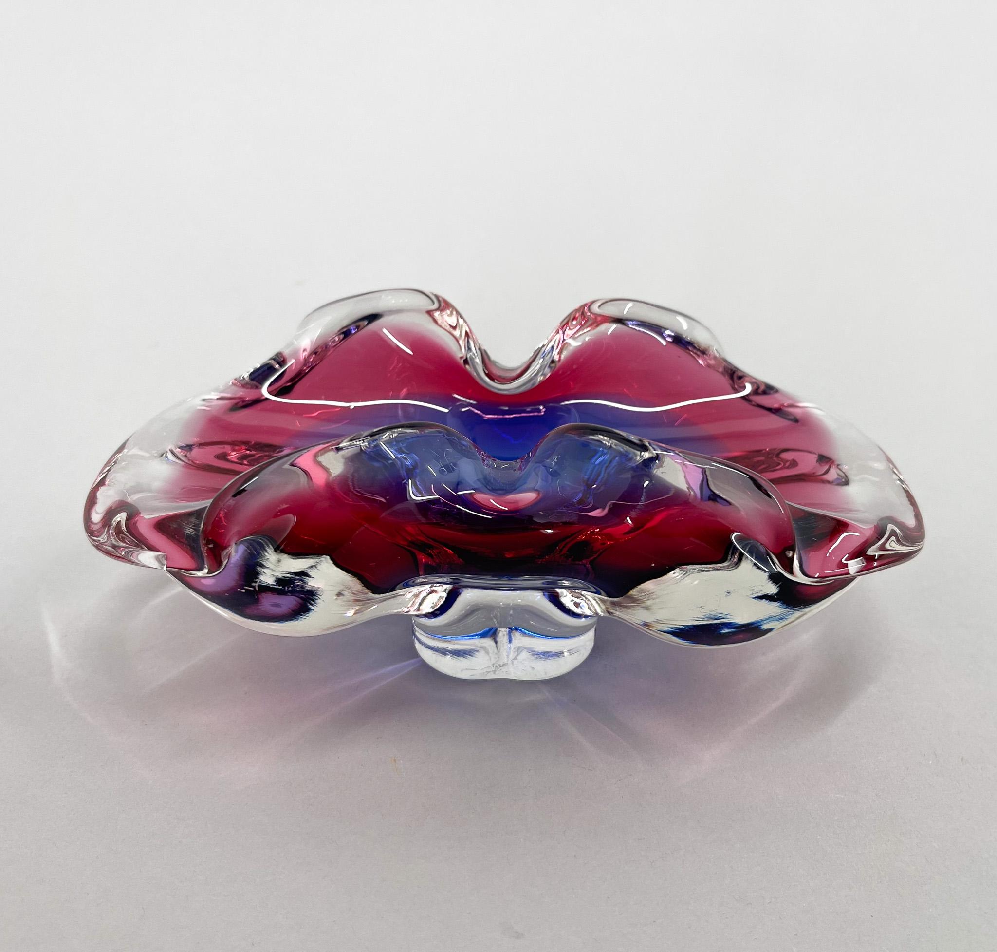 Vintage art glass bowl by the glass designer Josef Hospodka, produced in Chribska Glassworks in Czechoslovakia in the 1960's.