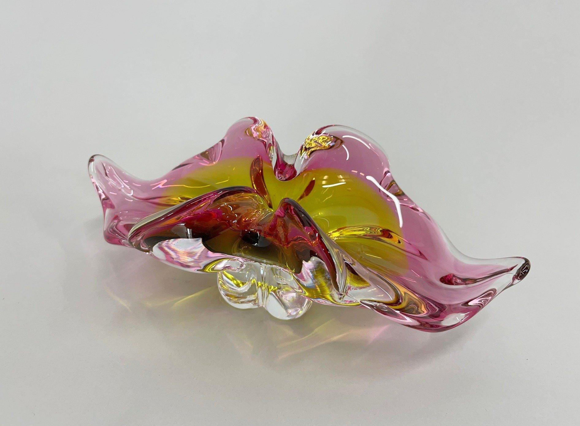 1960's Art Glass Bowl by Designer Josef Hospodka, Czechoslovakia In Good Condition For Sale In Praha, CZ