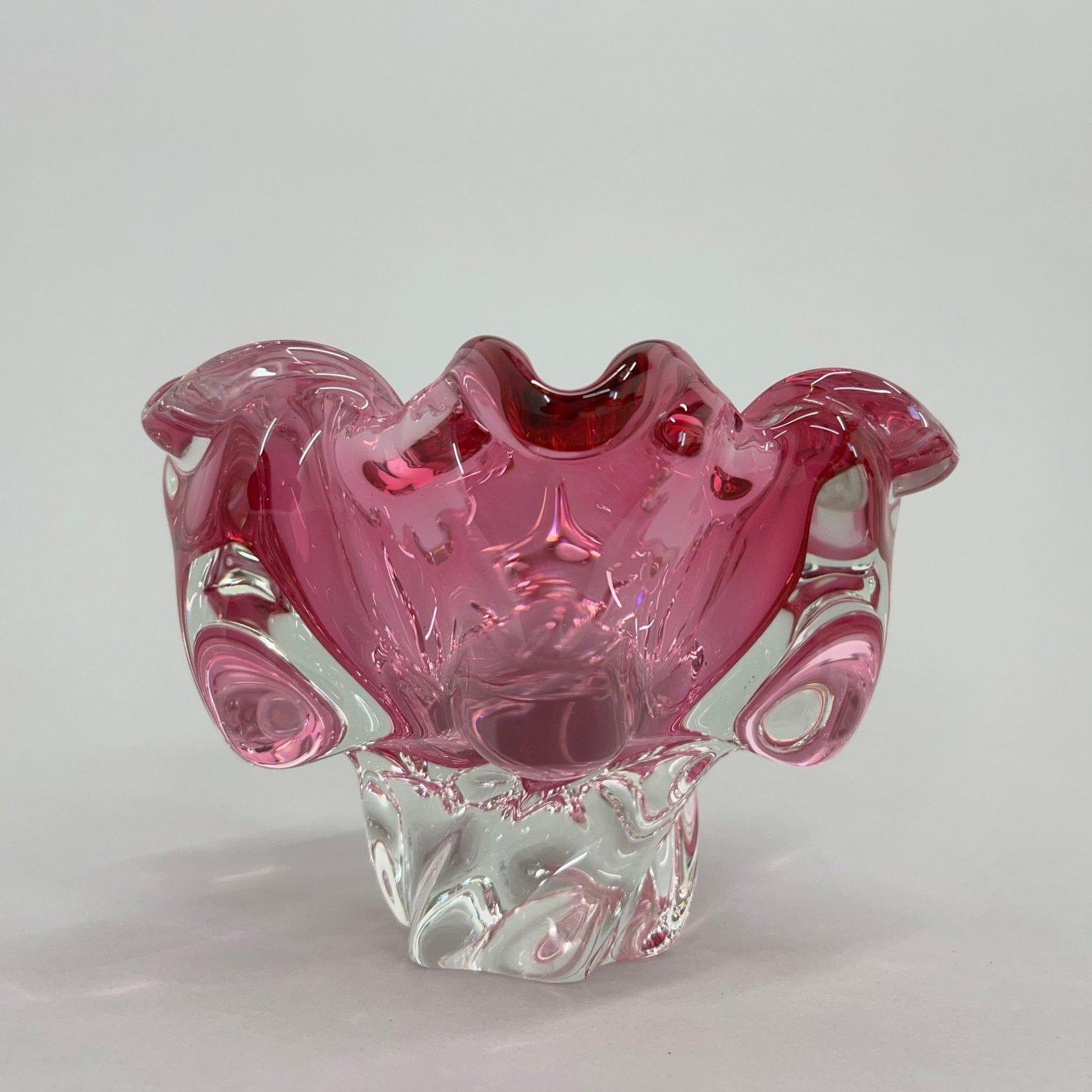 Art glass bowl by a glass designer Josef Hospodka, made in Chribska Glassworks in former Czechoslovakia in the 1960's.
