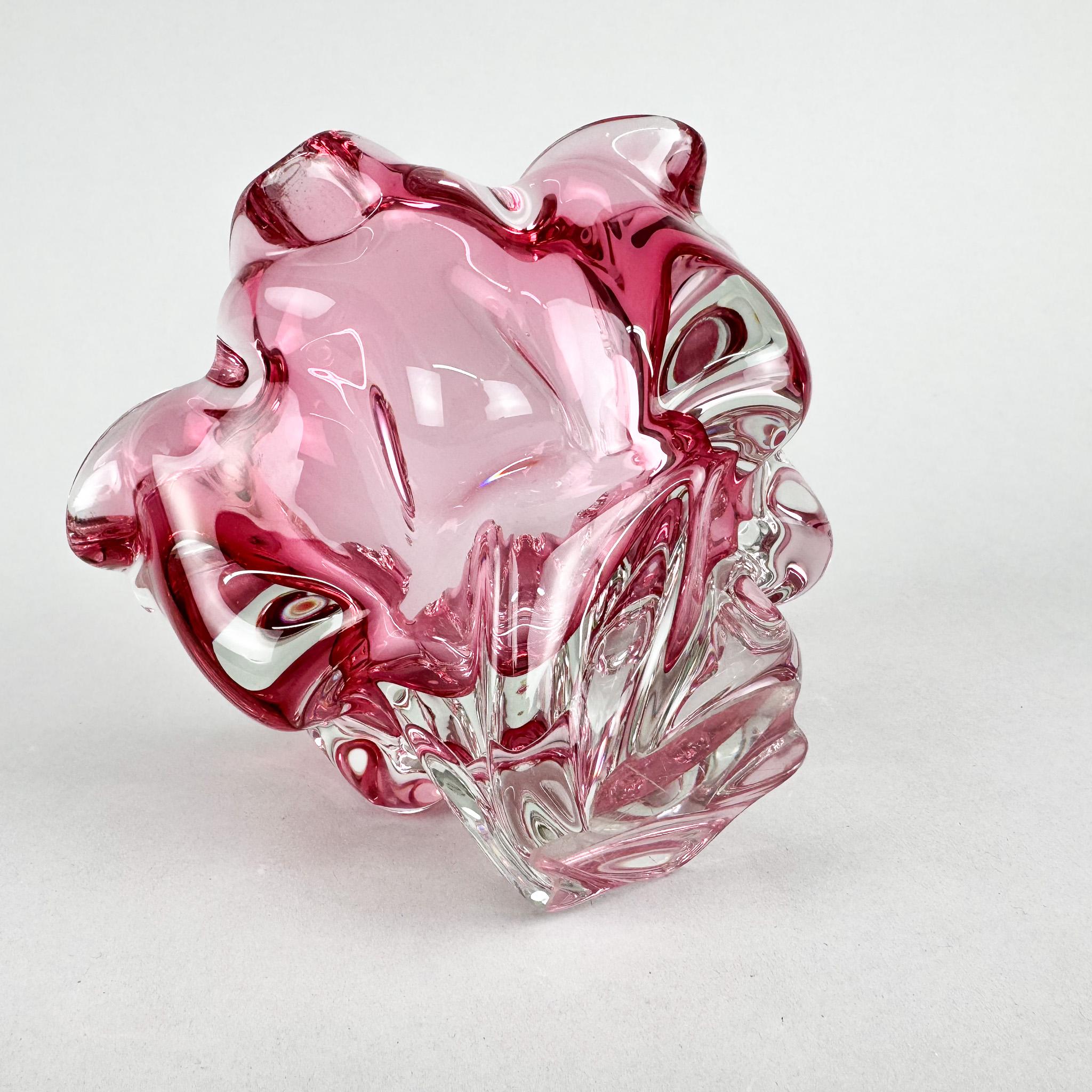 XX secolo Ciotola in vetro artistico del 1960 di Josef Hospodka per Chribska Glassworks, Cecoslovacchia in vendita