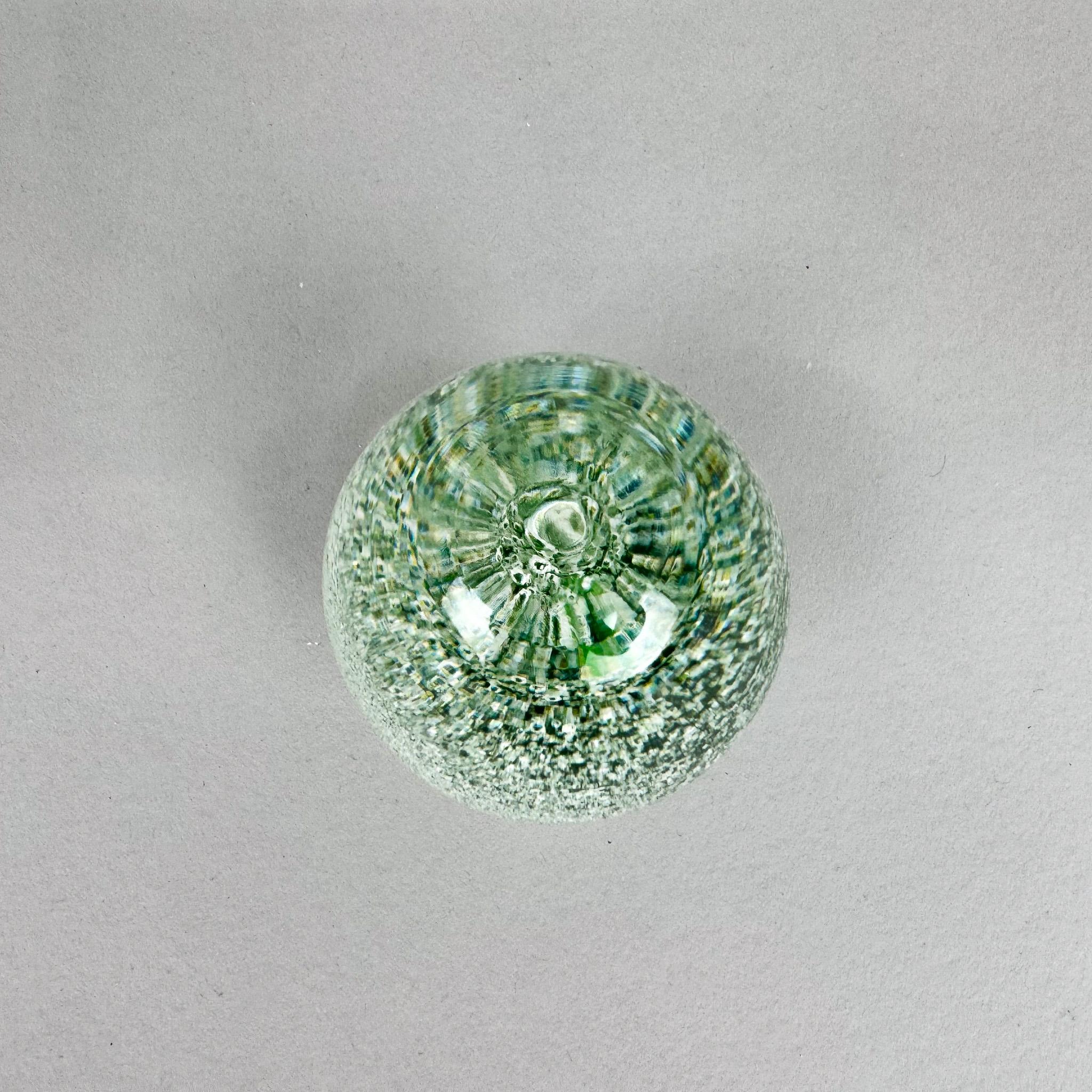 1960s Art Glass Paperweight, Czechoslovakia In Good Condition For Sale In Praha, CZ