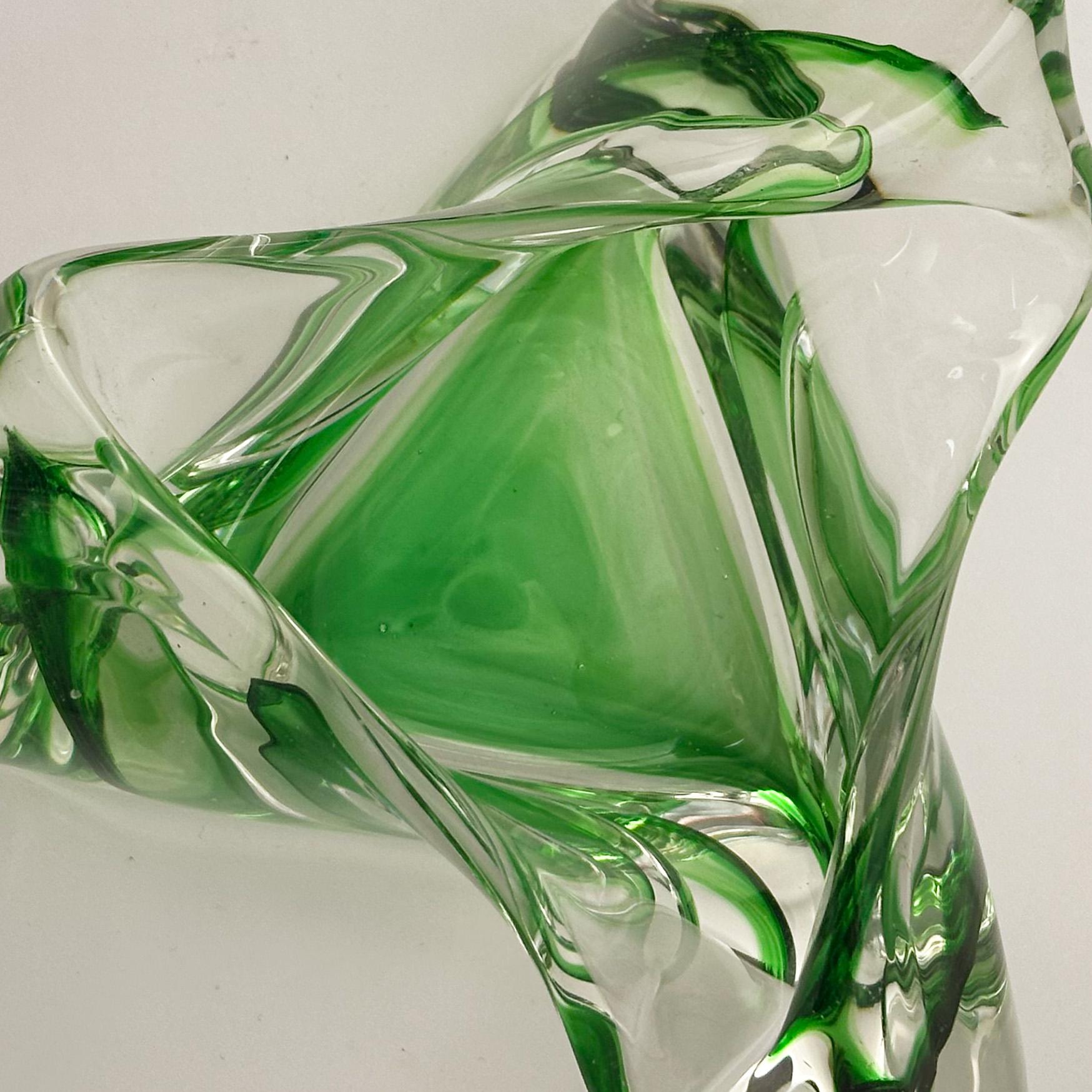 1960s Art Glass, Triangular Dish, Green, Max Verboeket Kristalunie Maastricht For Sale 3