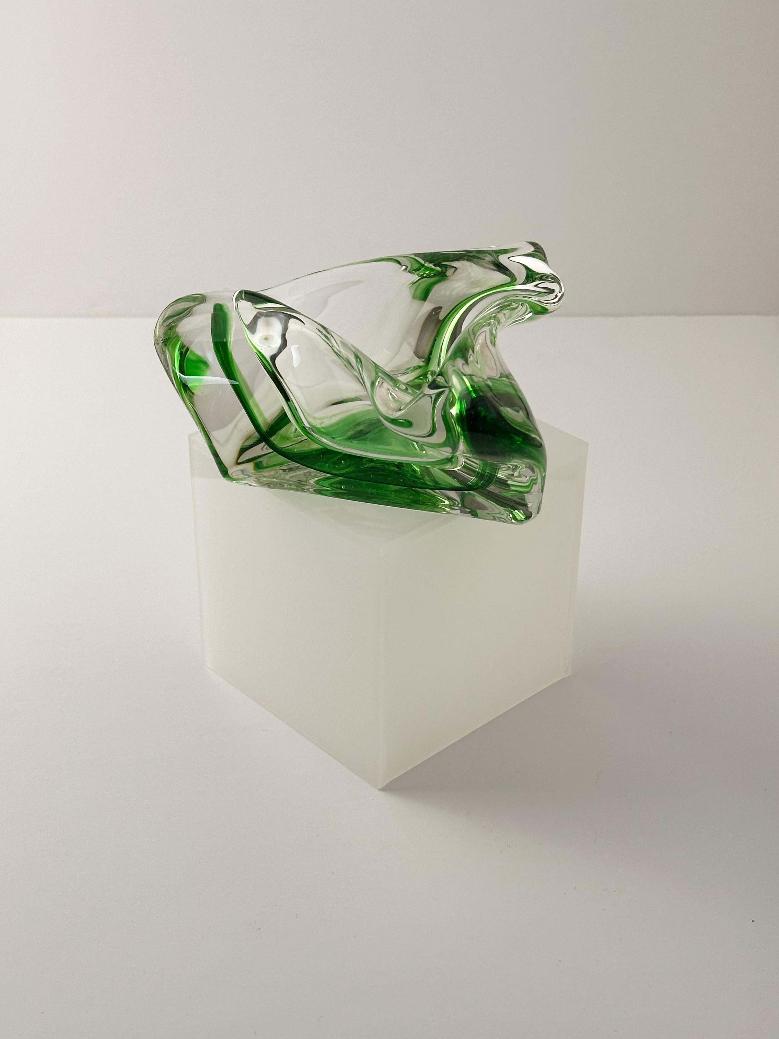 1960s Art Glass, Triangular Dish, Green, Max Verboeket Kristalunie Maastricht For Sale 2
