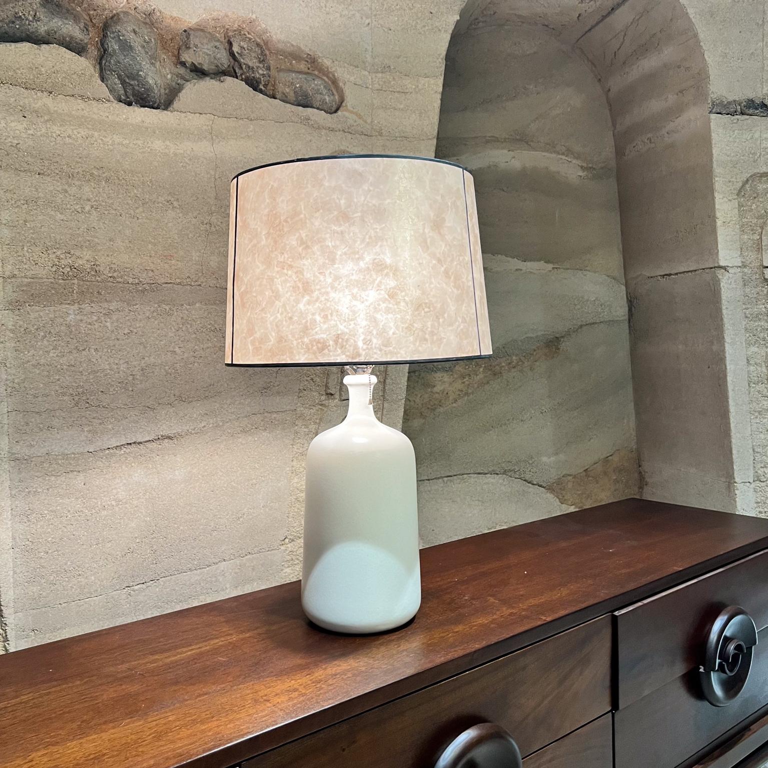 Lámpara de sobremesa de cerámica artística estilo años 60 Gordon & Jane Martz en venta 1