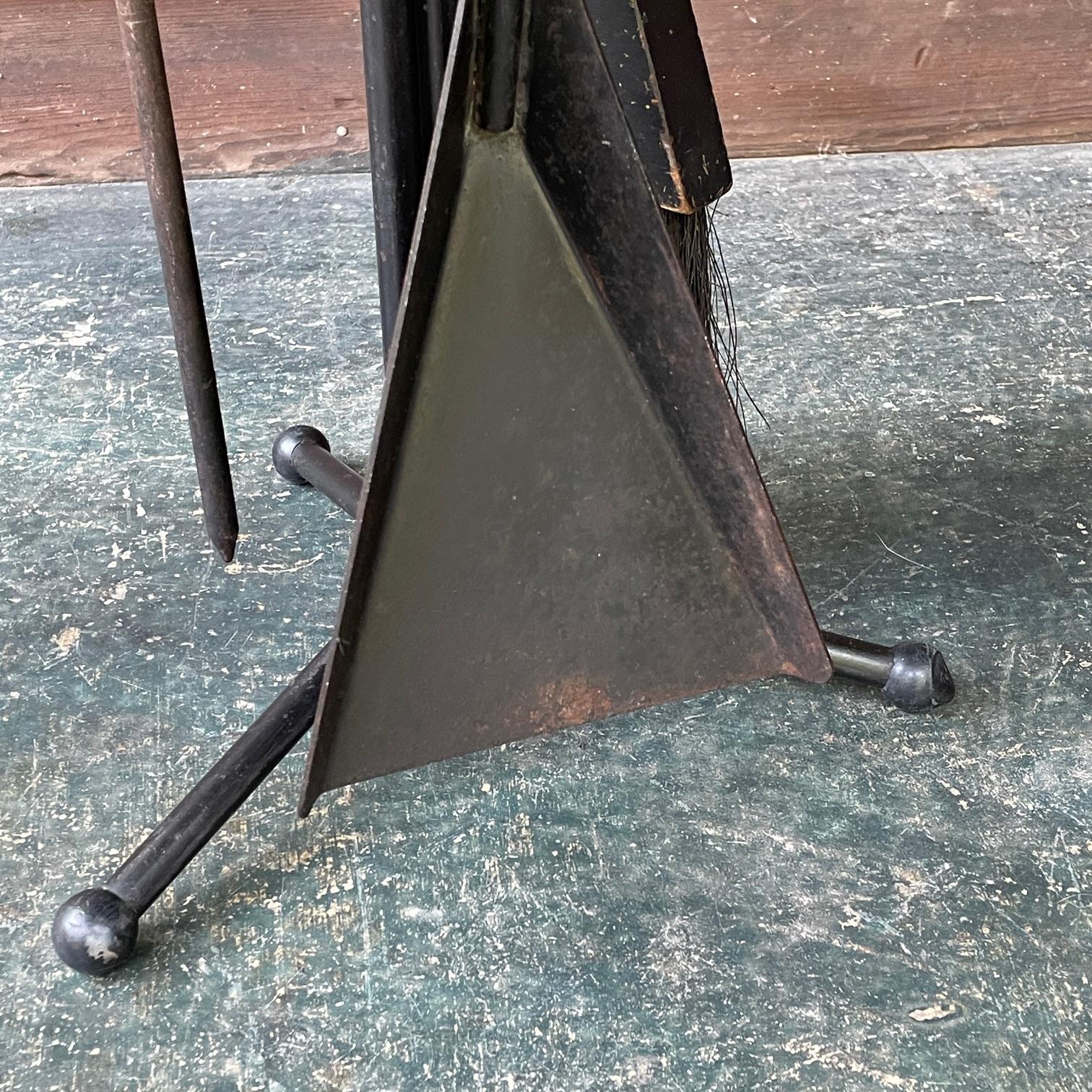 Kaminbesteck aus Ahornholz und schwarzem Eisen, Arthur Umanoff, 1960er Jahre, American Moderne, 1960er Jahre (Mitte des 20. Jahrhunderts) im Angebot