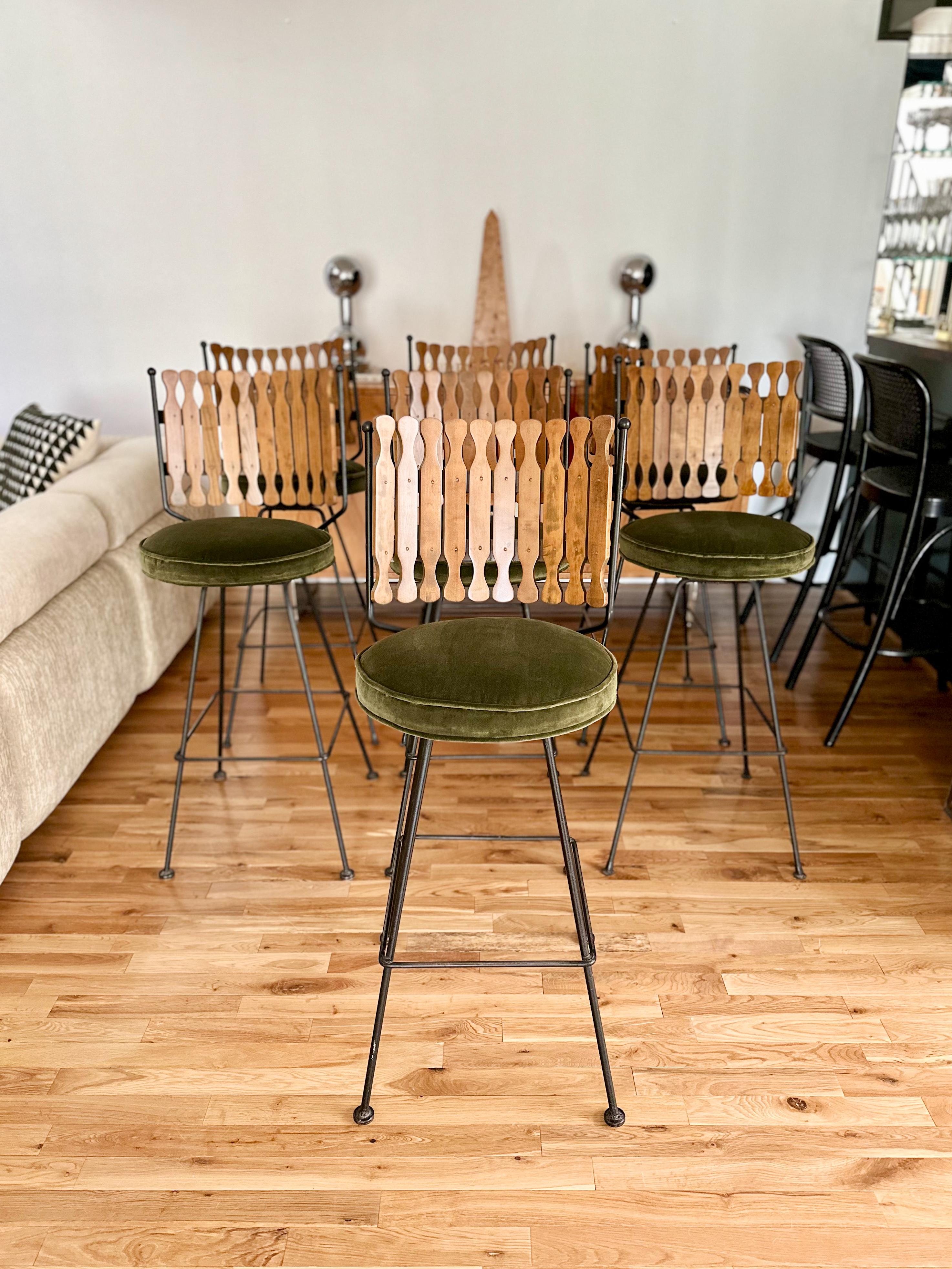 1960s Arthur Umanoff for Shaver Howard Bar Stools - set of 7 In Good Condition In Houston, TX