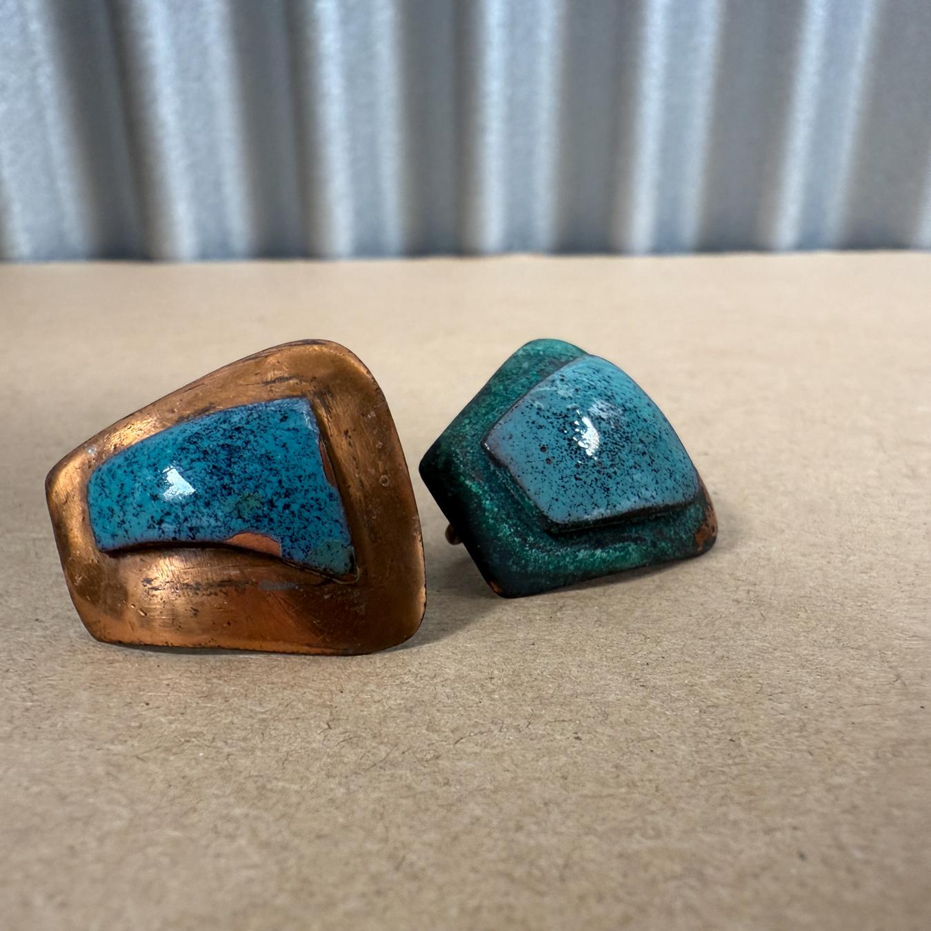 Pendientes Artesanos 1960 Cobre Esmalte Azul Taxco Mexico Moderno de mediados de siglo en venta
