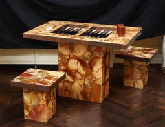 table de backgammon en onyx Arturo Pani des années 1960 avec deux tabourets par Muller's of Mexico