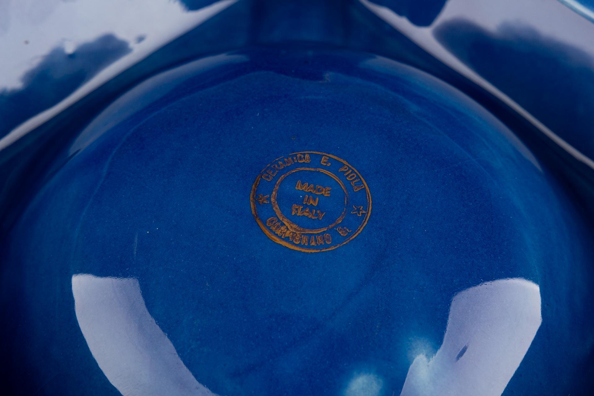 Cenicero de los años 60, Champán Perrier-Jouet, Cerámica esmaltada azul, Made in Italy Moderno de mediados de siglo en venta