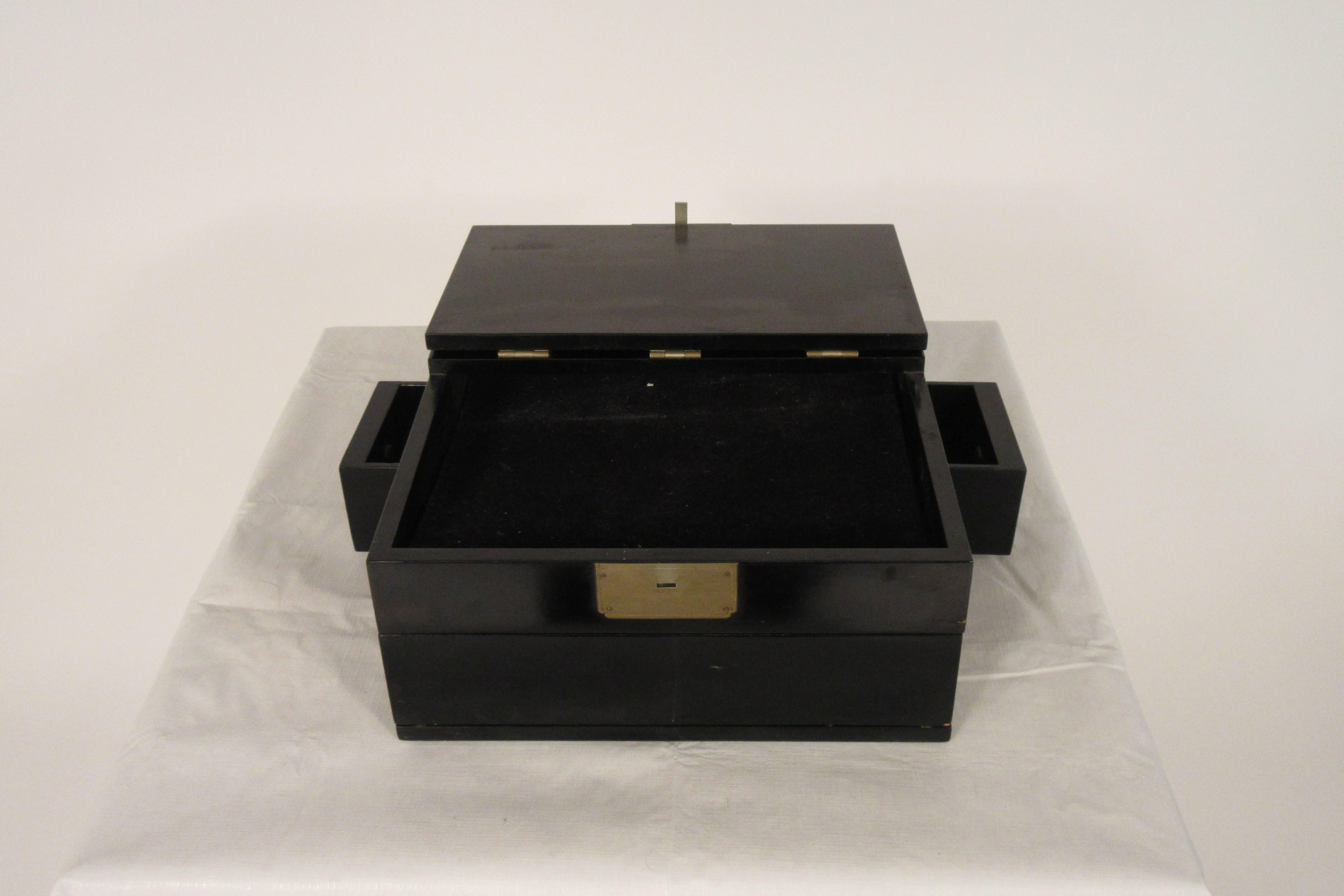 1960s Asian Jewelry Box 3