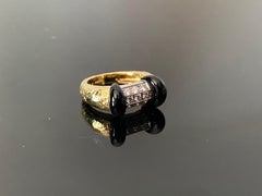 Asprey 1960s Diamond Black Enamel Bow Ring Hammered 18 Karat Yellow Gold French