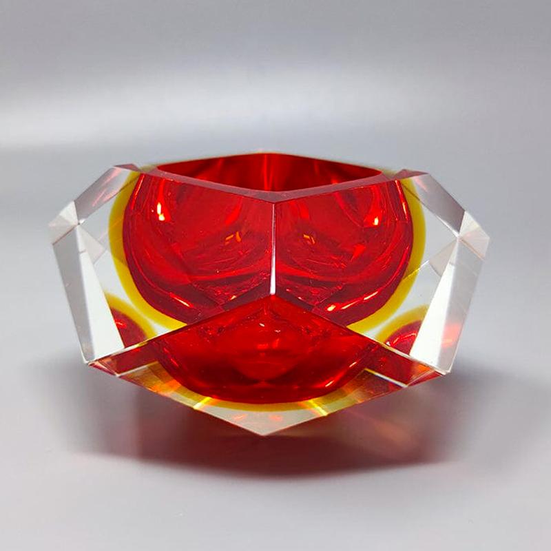 1960s Astonishing large ashtray or catch-all By Flavio Poli for Seguso in Murano Sommerso Glass. No chips or other, it's perfect in excellent condition. 
Dimension:
6,29