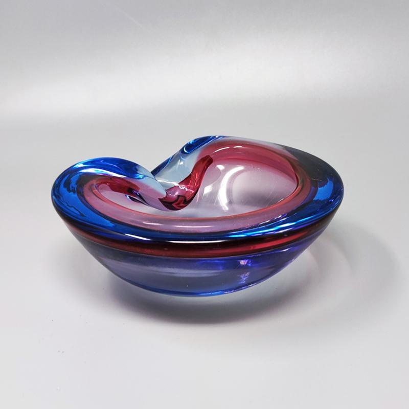 1960s Astonishing blue and pink / vide poche by Flavio Poli for Seguso in Murano sommerso glass. Made in Italy
The item is in excellent condition.
Dimension:
6,29