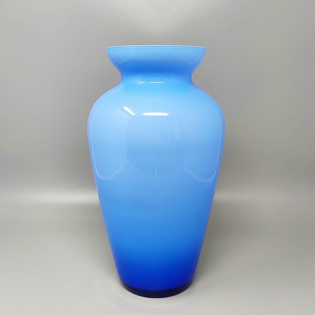 Mid-Century Modern 1960s Astonishing Blue Jackated Vase in Murano Glass. Made in Italy For Sale