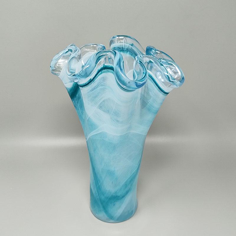 1960er Jahre Erstaunliche blaue Vase von Ca Dei Vetrai. Hergestellt in Italien (Italienisch) im Angebot