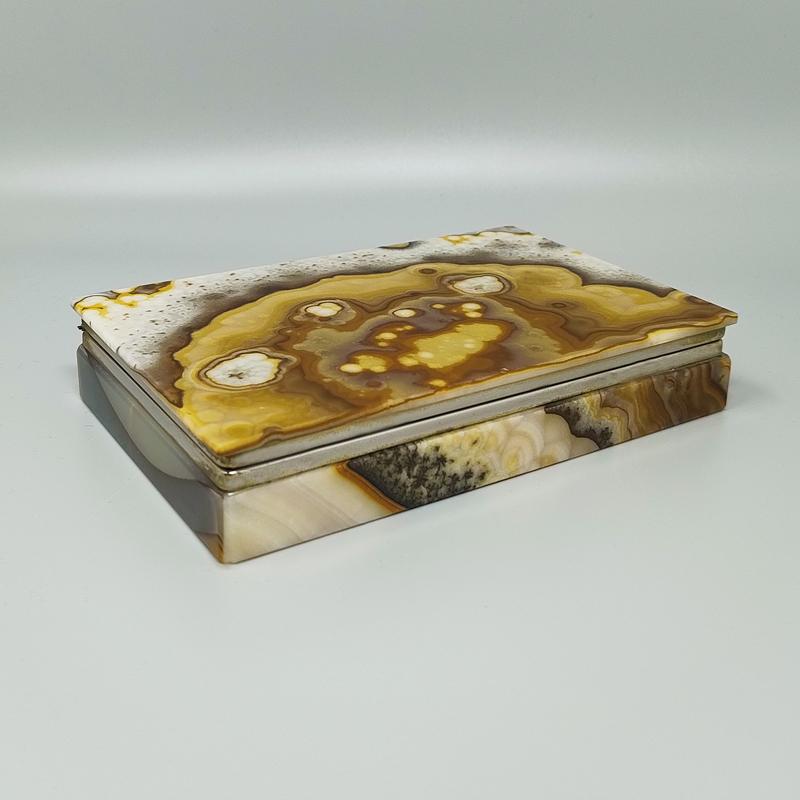 Mid-Century Modern Étonnante boîte des années 1960 en onyx. Fabriqué en Italie en vente