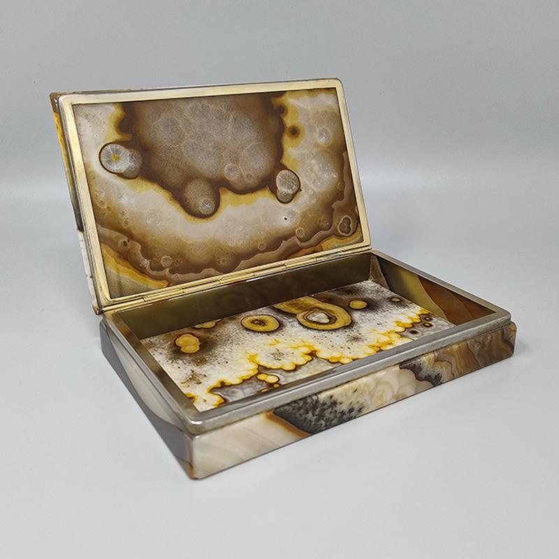 Onyx Étonnante boîte des années 1960 en onyx. Fabriqué en Italie en vente