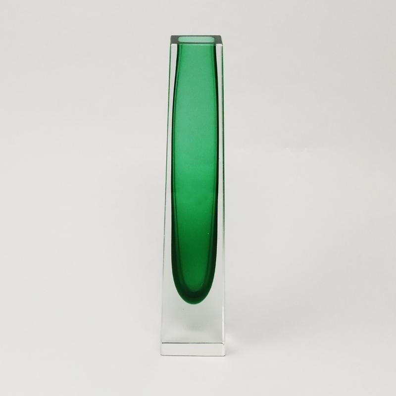 1960s Astonishing Green Rare Vase Designed By Flavio Poli for Seguso
in Murano Glass. It's a sculpture.
The item is in excellent condition.
Dimension:
1,96 x 1,37 x 9,84 H inches
5 cm x 3,5 x 25 H cm