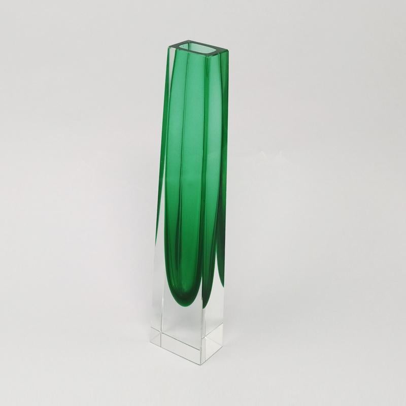 Italian 1960s Astonishing Rare Green Vase Designed By Flavio Poli for Seguso For Sale