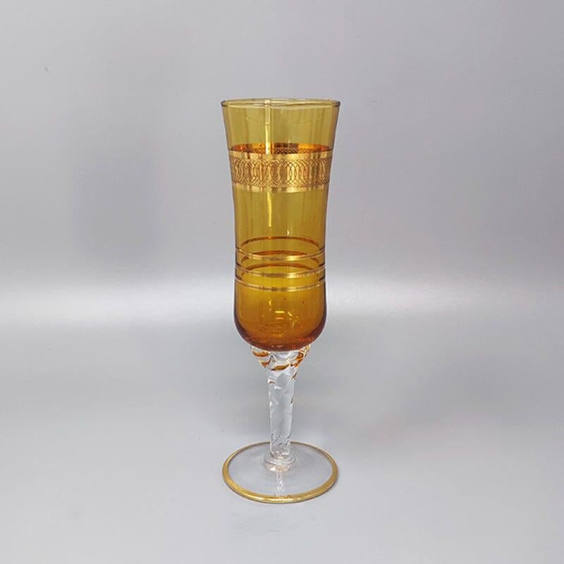 1960er Jahre Erstaunlicher Satz von sechs Gläsern aus Murano-Glas. Hergestellt in Italien (Muranoglas) im Angebot