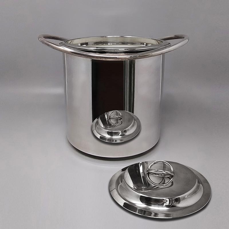 Metà XX secolo 1960 Stupefacente secchiello per il ghiaccio placcato in argento di Sheratonn. Prodotto in Italia.
