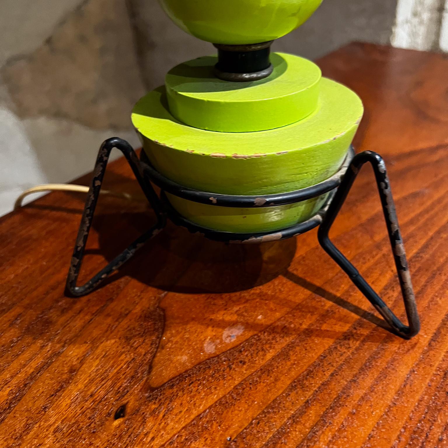1960s Atomic Lime Green Wood Table Lamp Tripod Iron Base For Sale 2