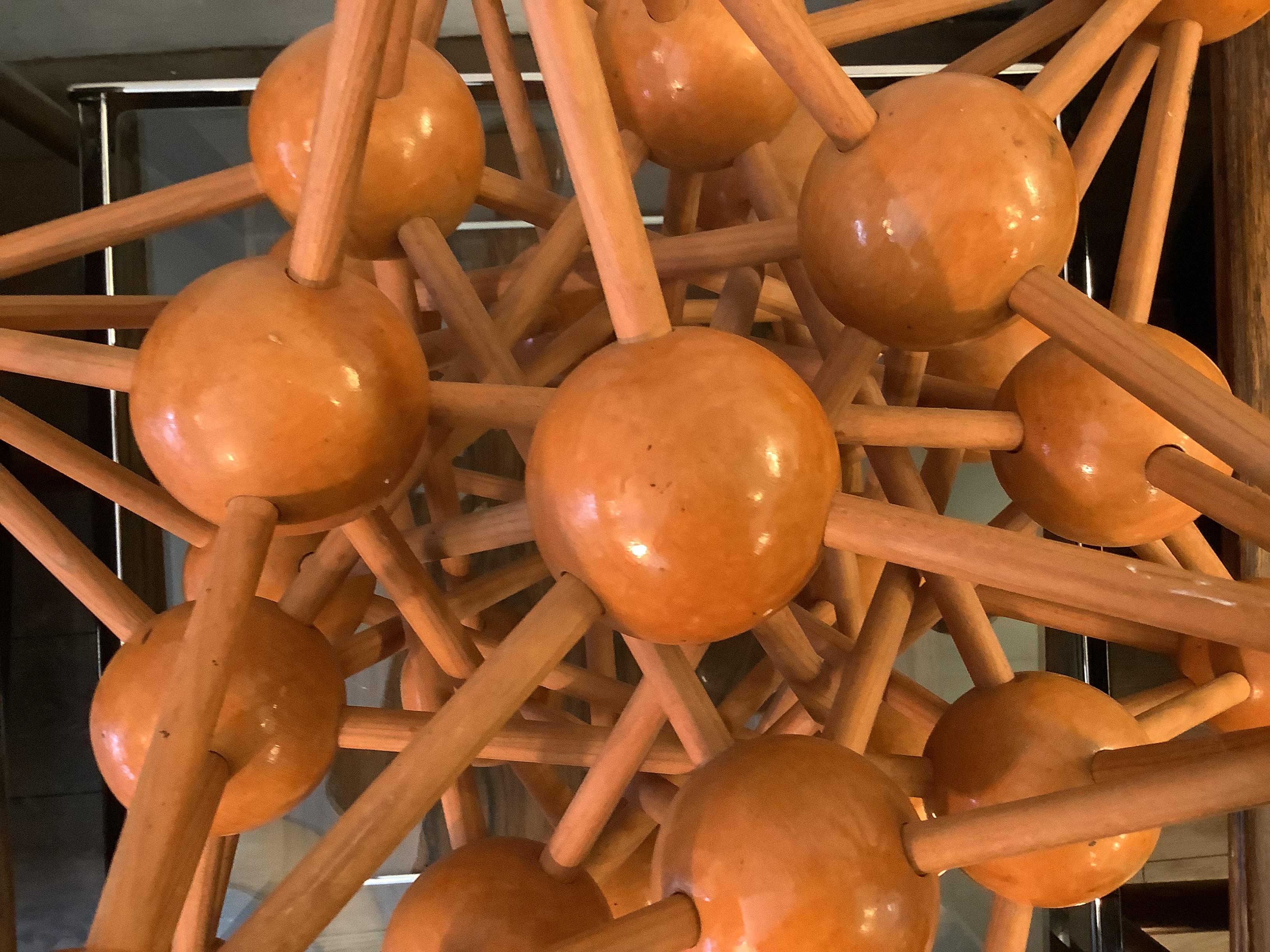 1960er Jahre Atomare Holzskulptur für die Wissenschaft (Moderne der Mitte des Jahrhunderts) im Angebot
