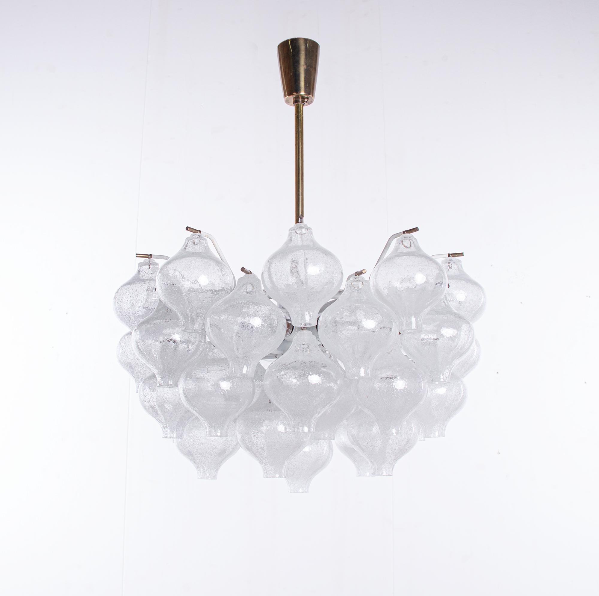 Mid-Century Modern 1960s Austria Kalmar 'Tulipan' 10 Lights Chandelier Handcrafted Glass For Sale