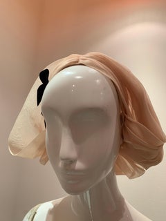 1960s Avant Garde Sonni Blonde Silk Organza Kerchief Styled Pleated Hat W/ Bow