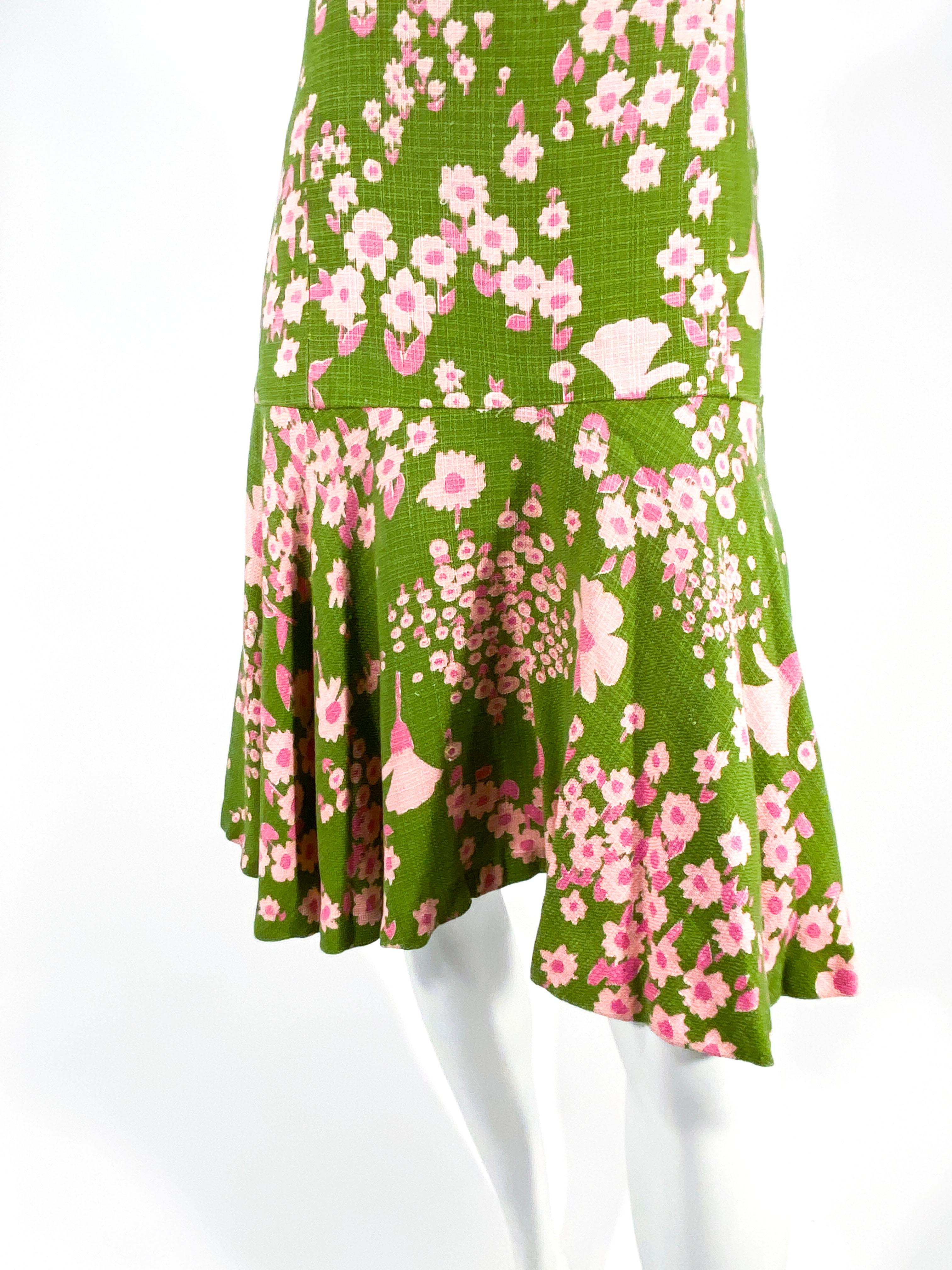 Vestido de día con cintura caída y estampado floral verde aguacate de los años 60 Marrón en venta