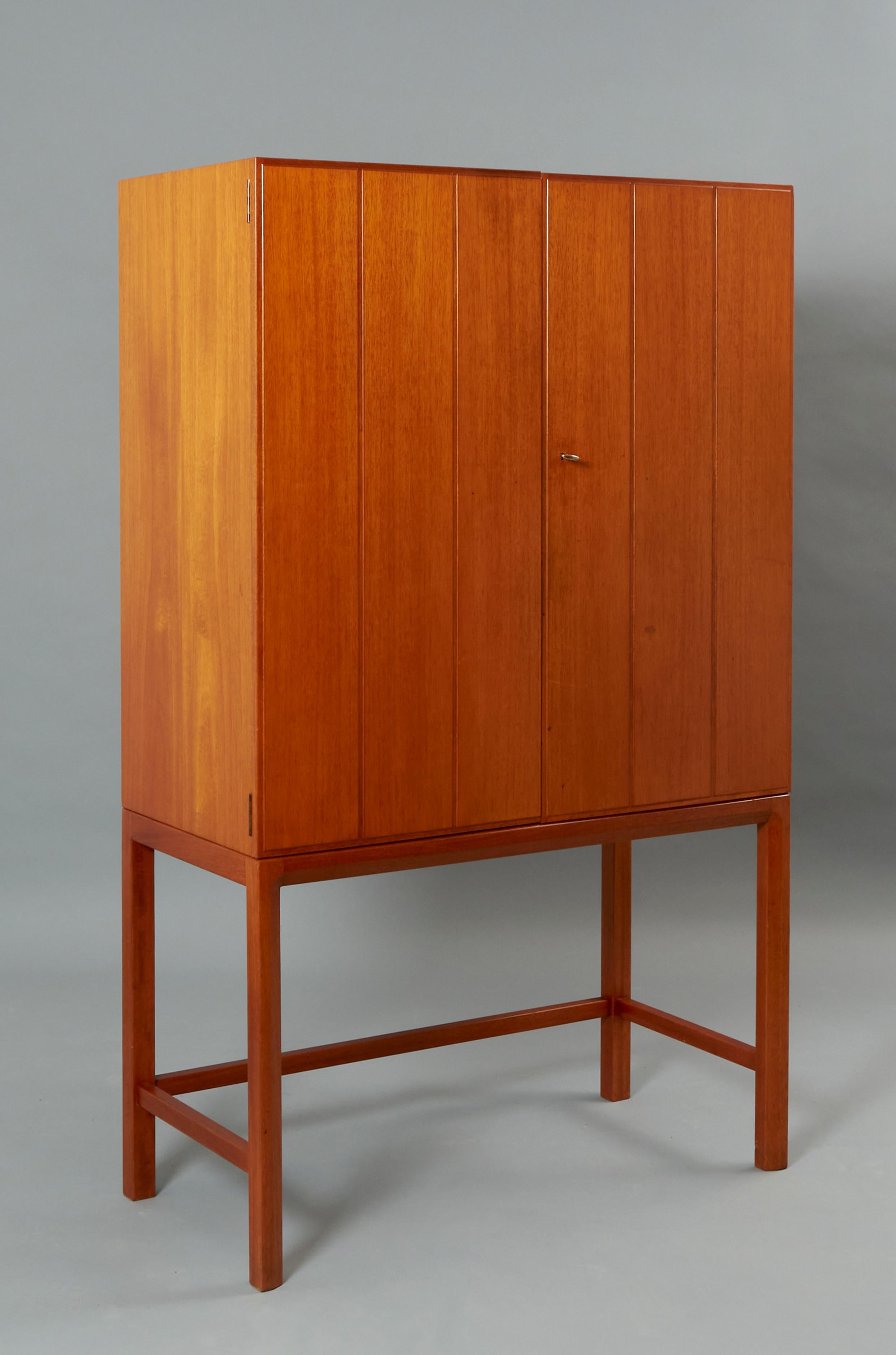 1960s Axel Larsson ‘’1-147’’ Teak and Birch Cabinet In Good Condition For Sale In Madrid, ES
