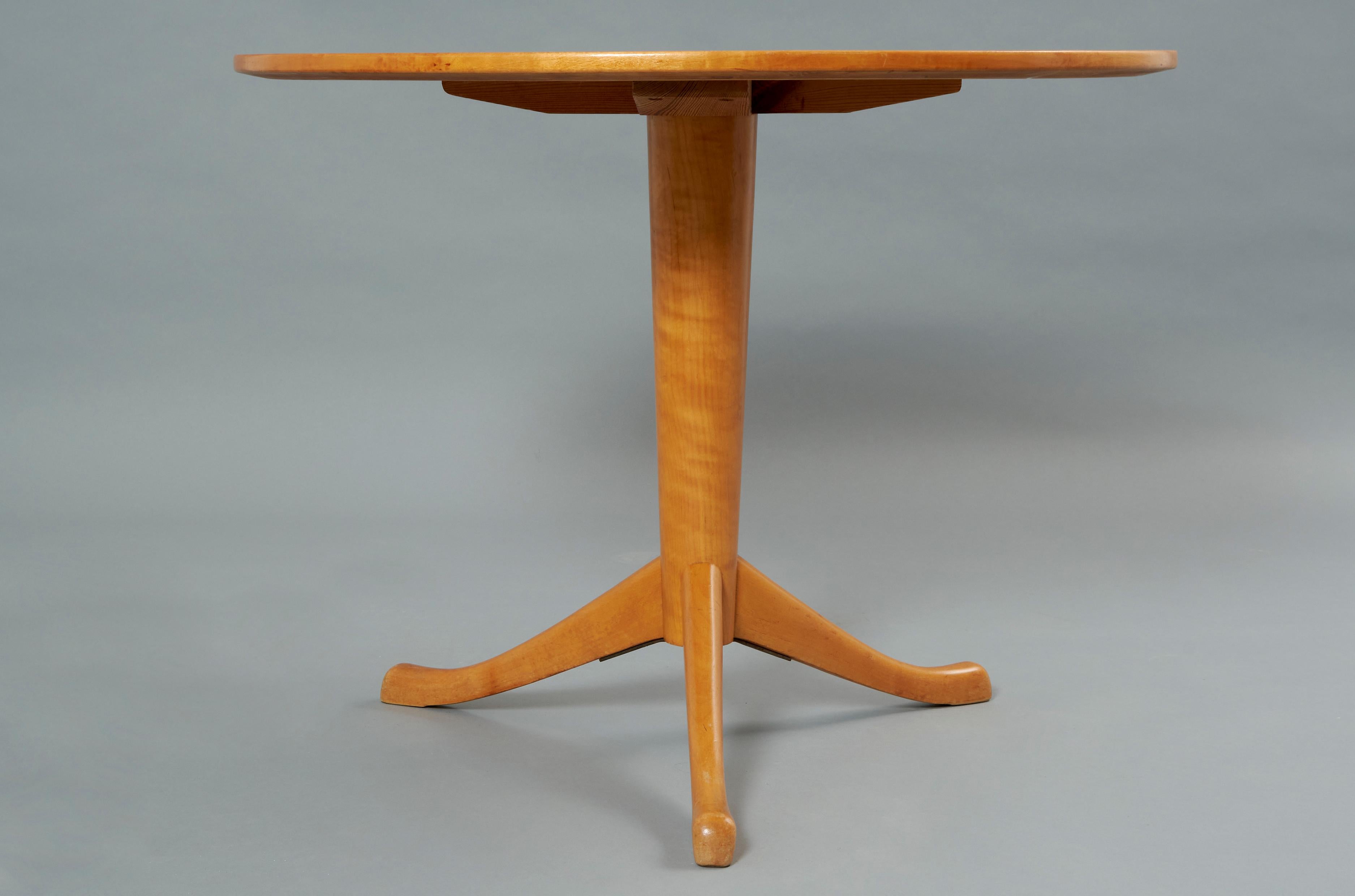 Mid-Century Modern Table d'appoint en bouleau Axel Larsson, années 1940 en vente