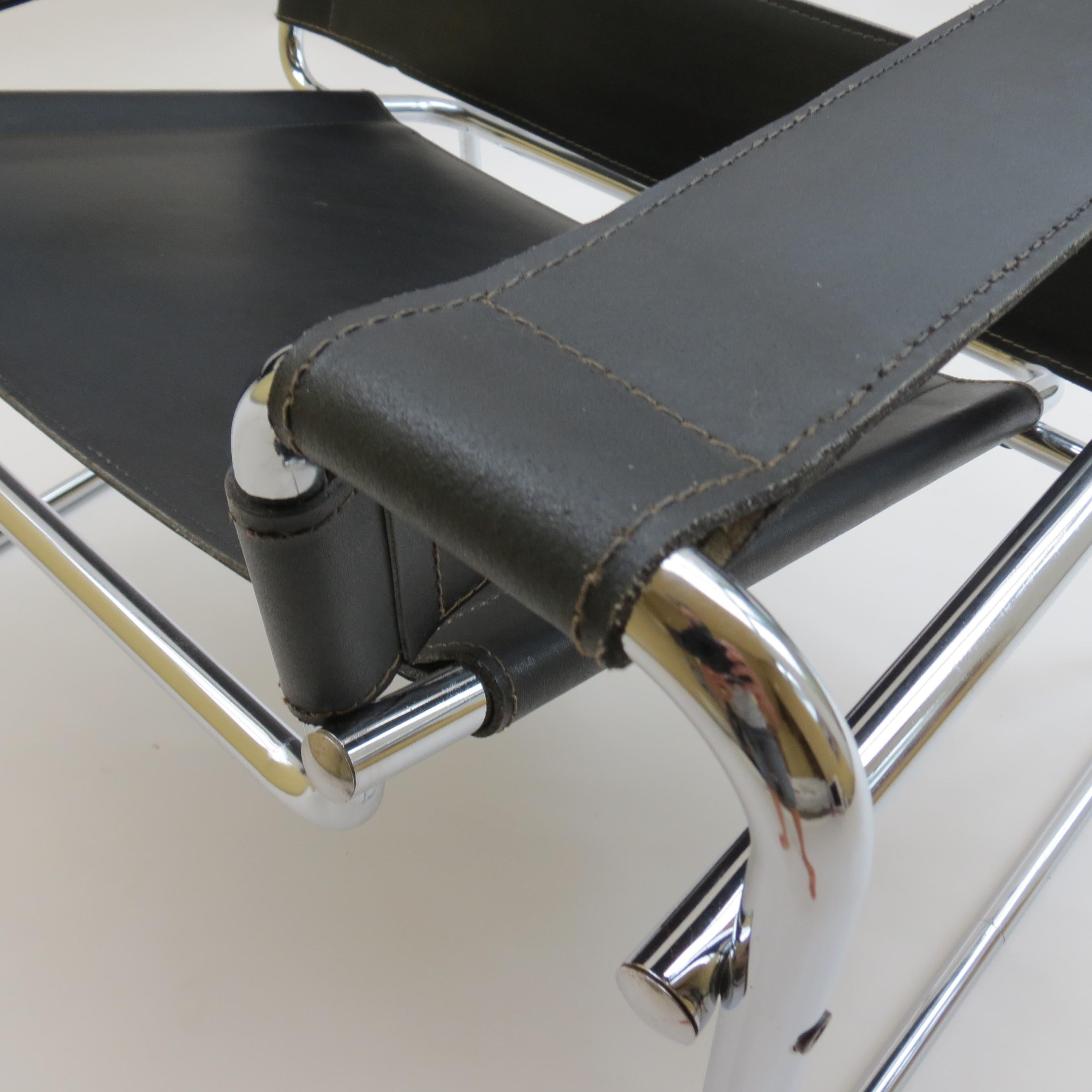 1960s B3 Wassily Chair Black Leather Marcel Breuer for Gavina, Italy, Bauhaus 7