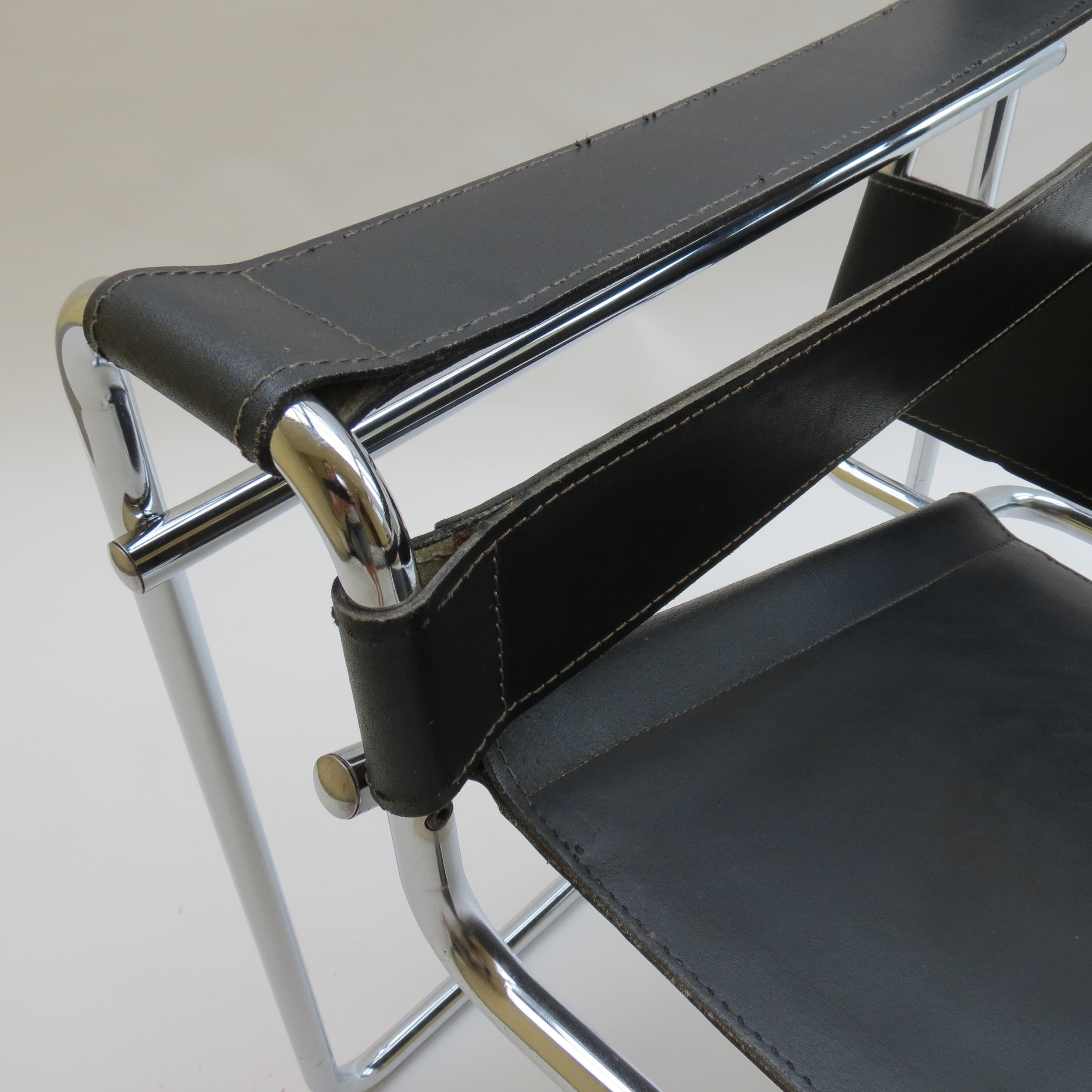 1960s B3 Wassily Chair Black Leather Marcel Breuer for Gavina, Italy, Bauhaus 8