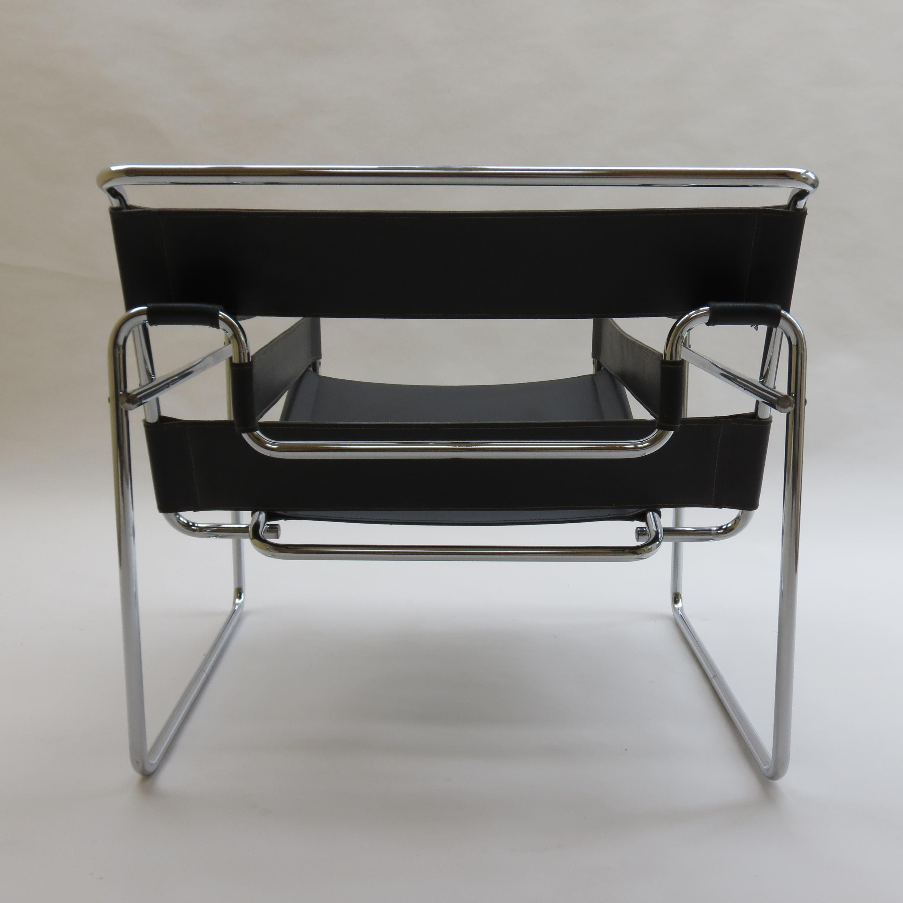 1960s B3 Wassily Chair Black Leather Marcel Breuer for Gavina, Italy, Bauhaus 2