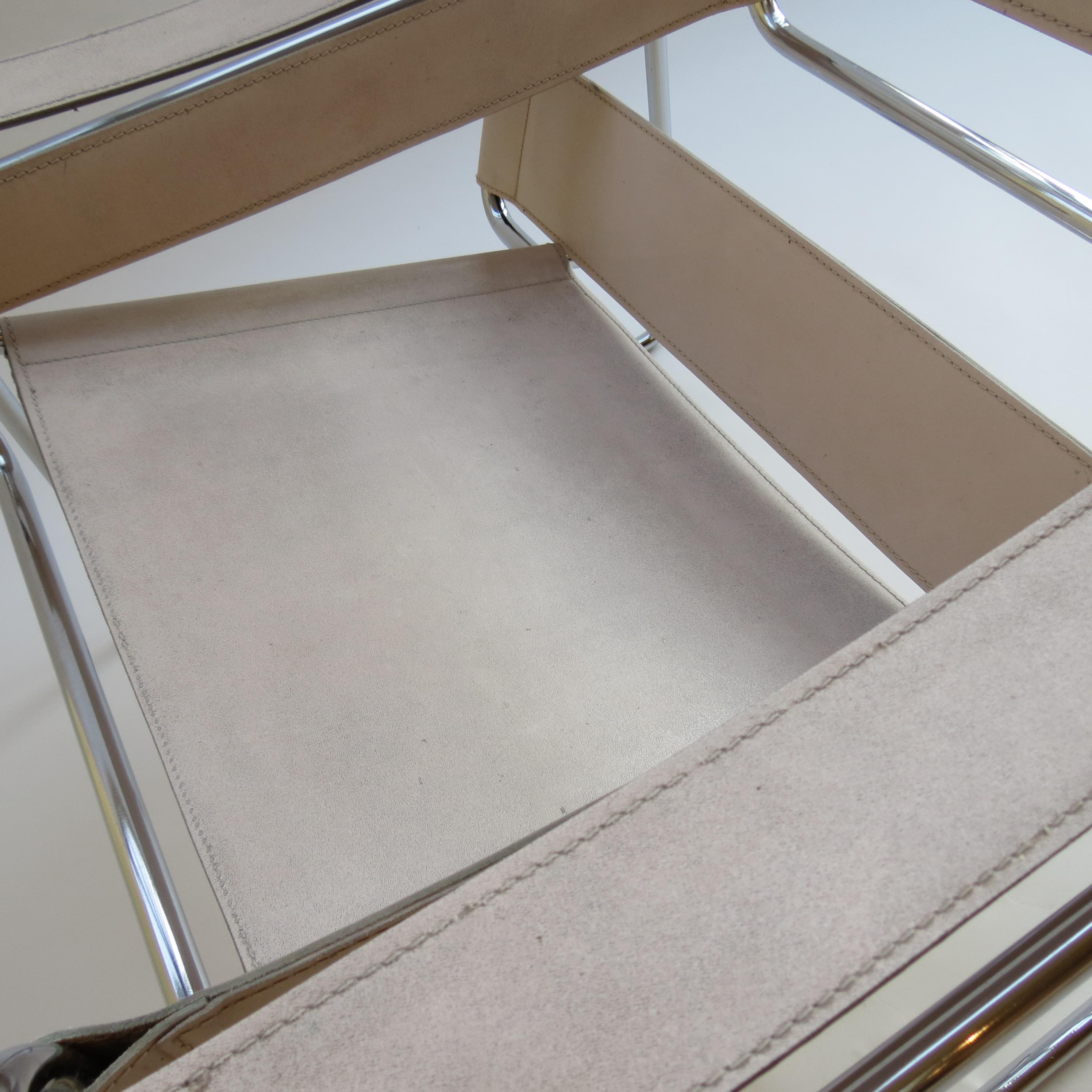 1960s B3 Wassily Chair Cream Leather Marcel Breuer for Gavina, Italy Bauhaus A 2