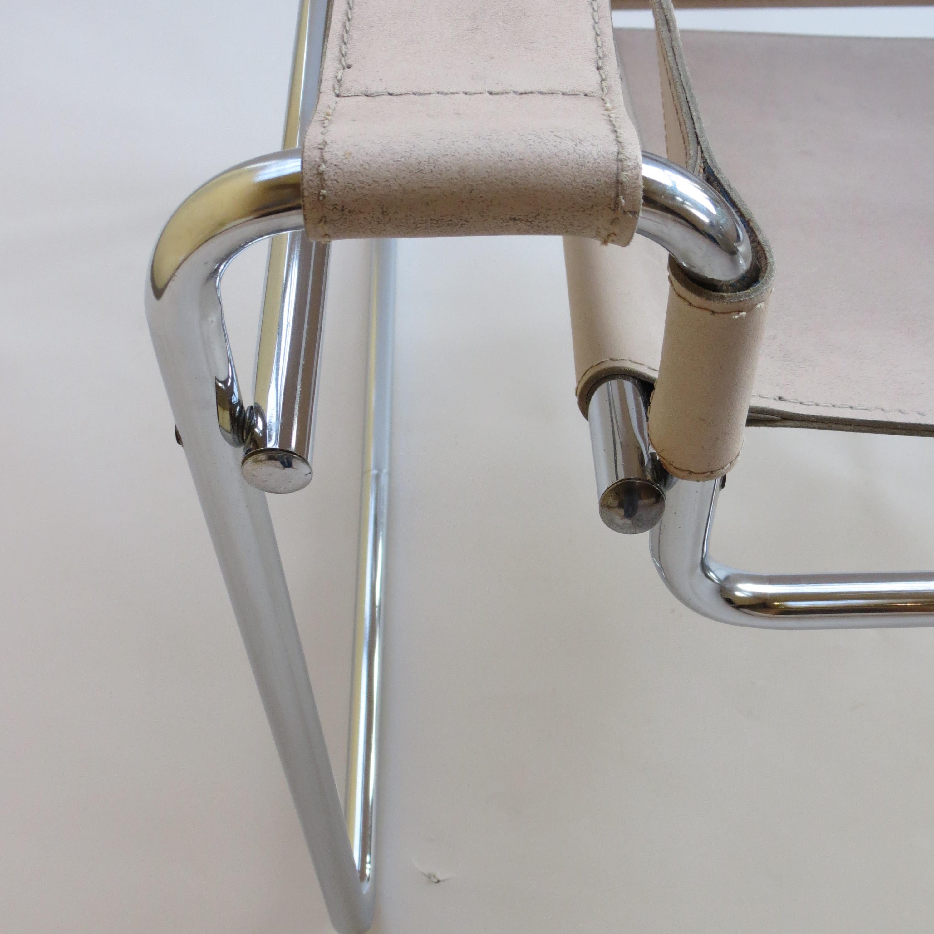 Italian 1960s B3 Wassily Chair Cream Leather Marcel Breuer for Gavina, Italy Bauhaus A