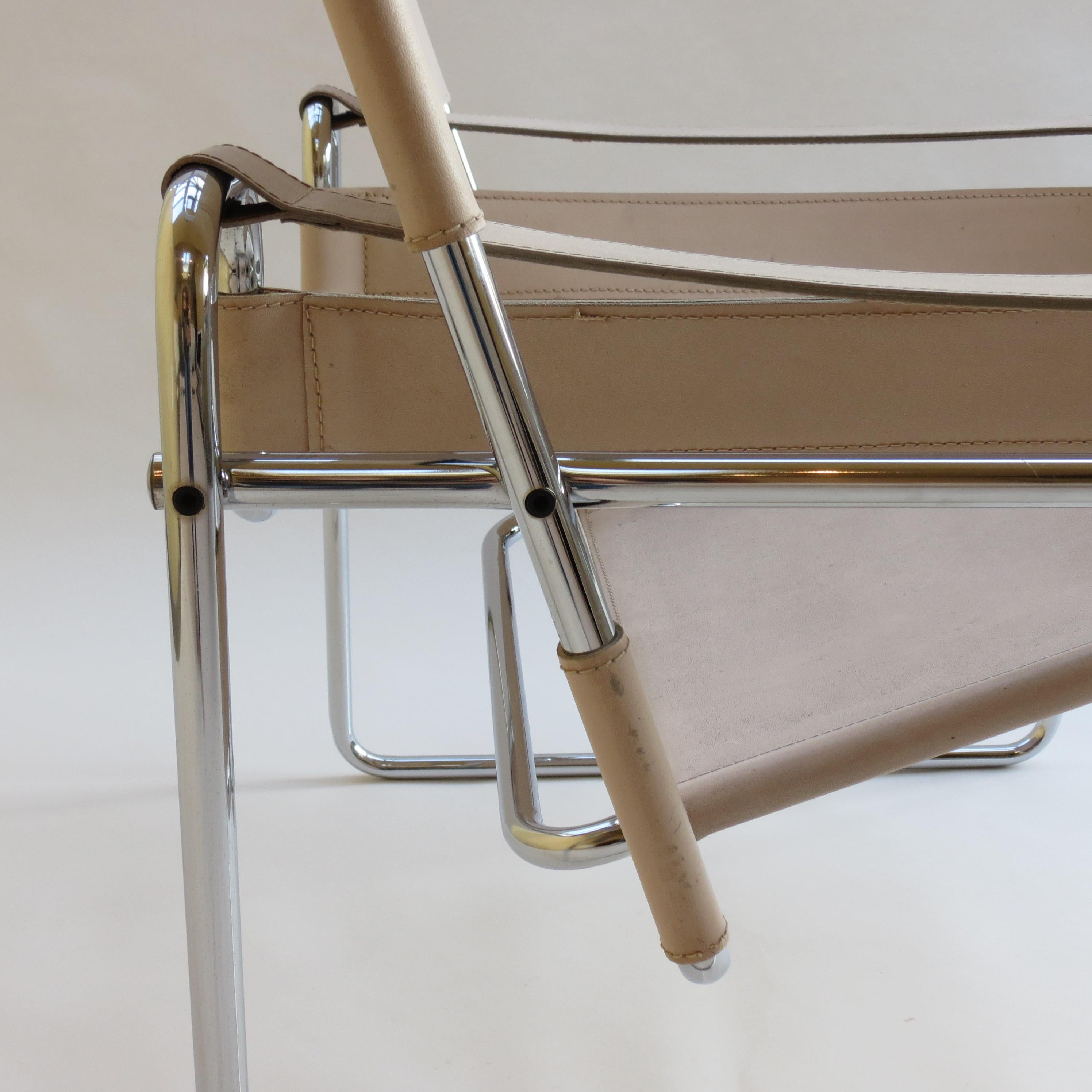 20th Century 1960s B3 Wassily Chair Cream Leather Marcel Breuer for Gavina, Italy Bauhaus A