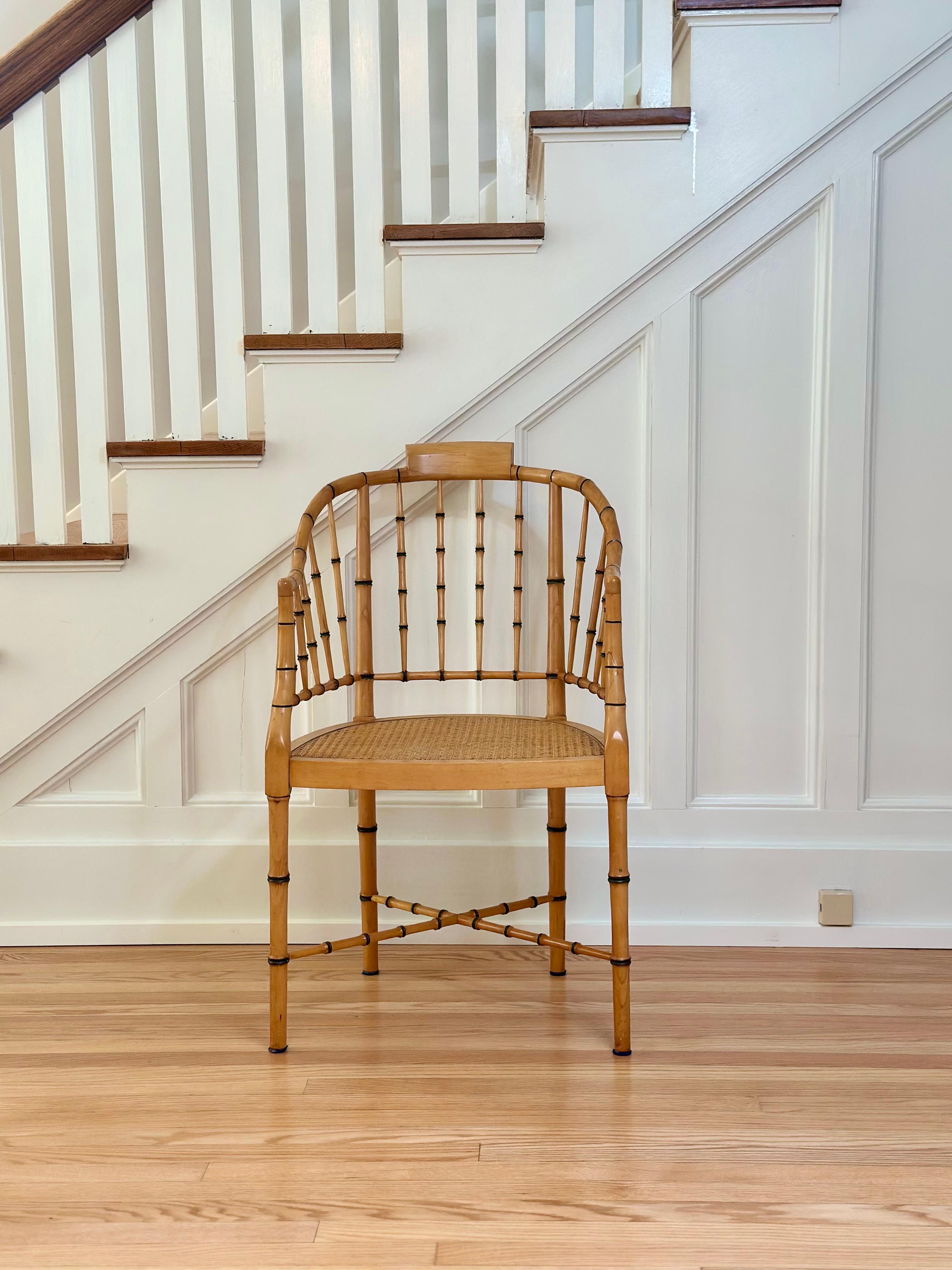 Sillón de bañera de imitación bambú y caña de los años 60 de Baker Furniture en Bueno estado para la venta en Farmington Hills, MI