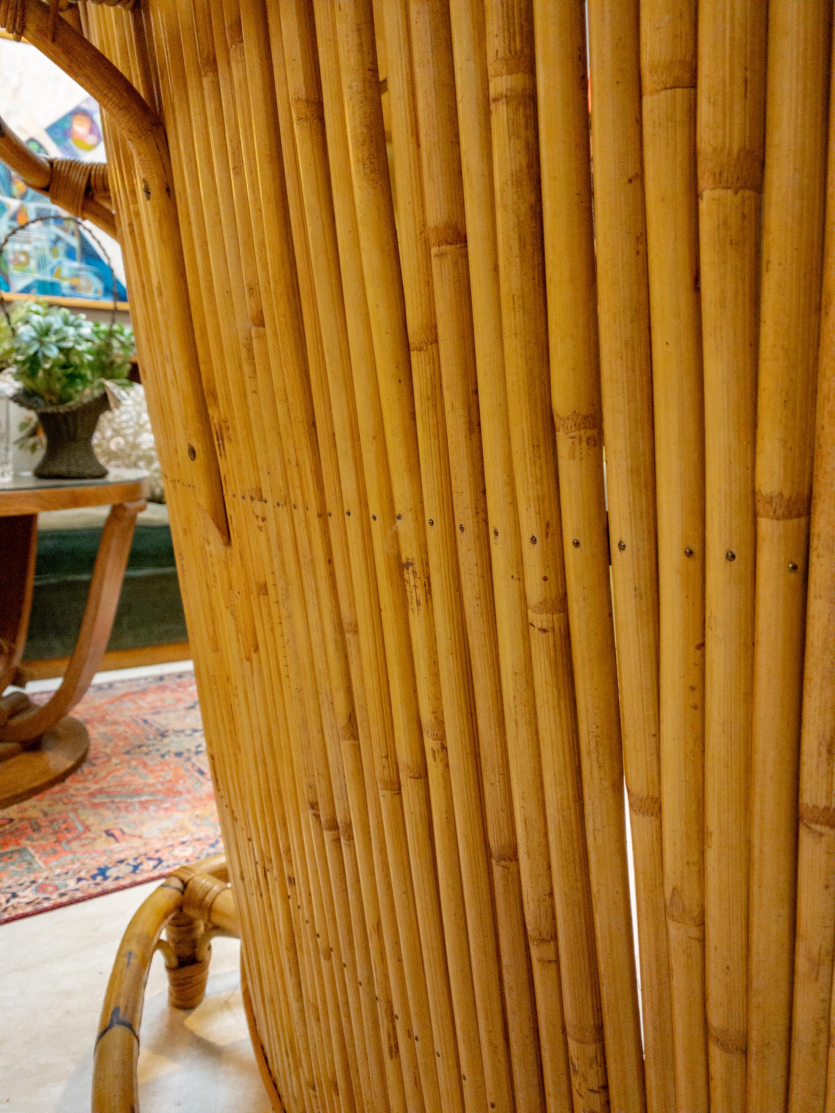 Bar et tabourets bambou des années 1960 en vente 7
